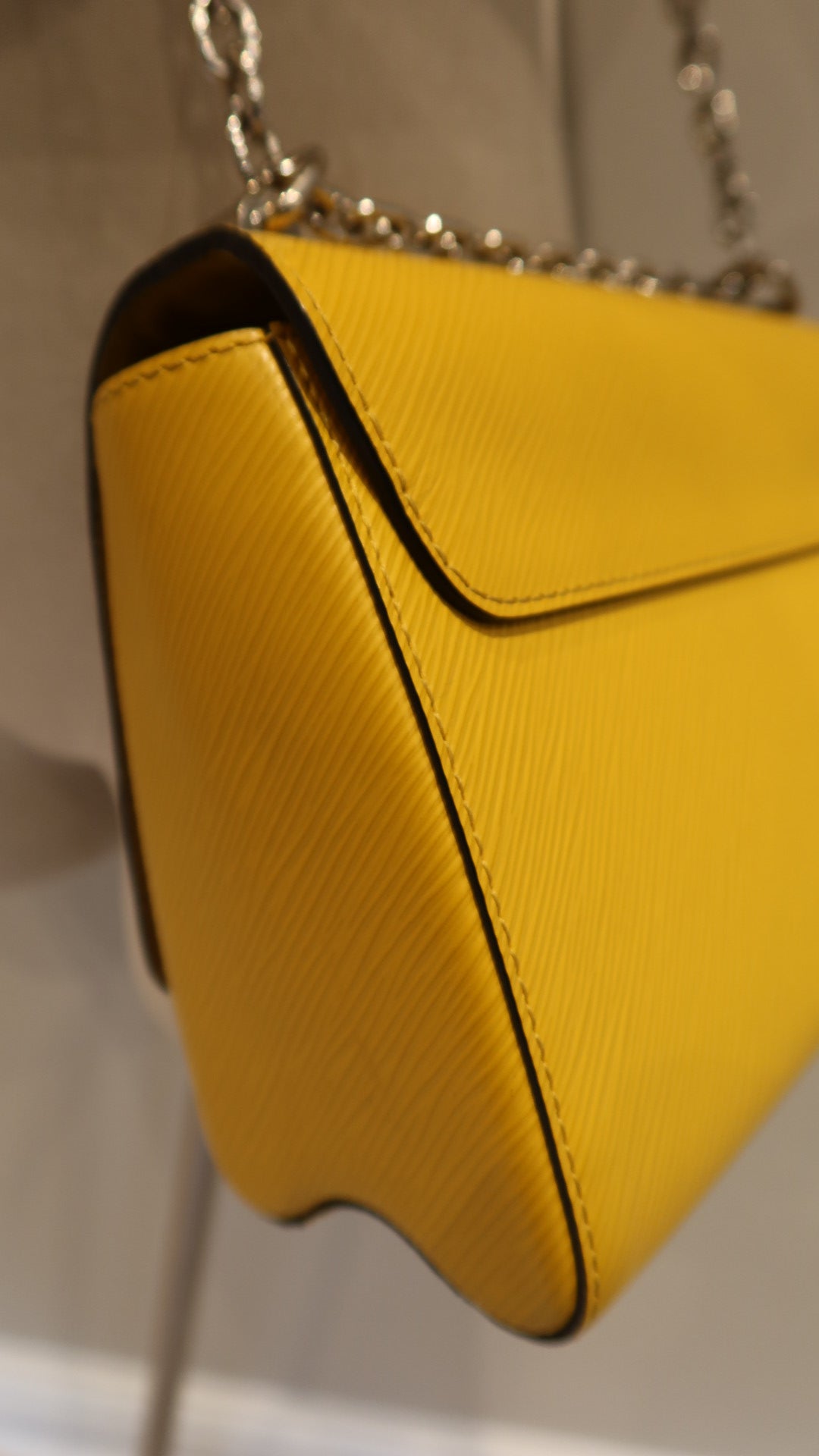 Louis Vuitton Twist MM Bag
