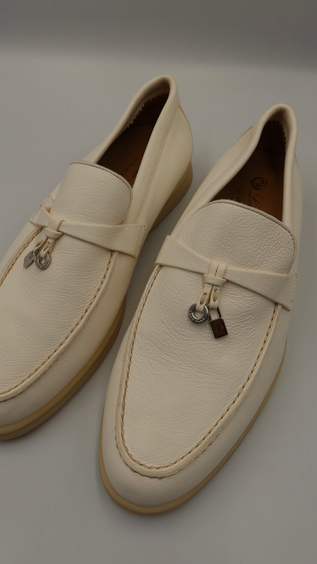 Loro Piana Summer Walks (EU38.5)