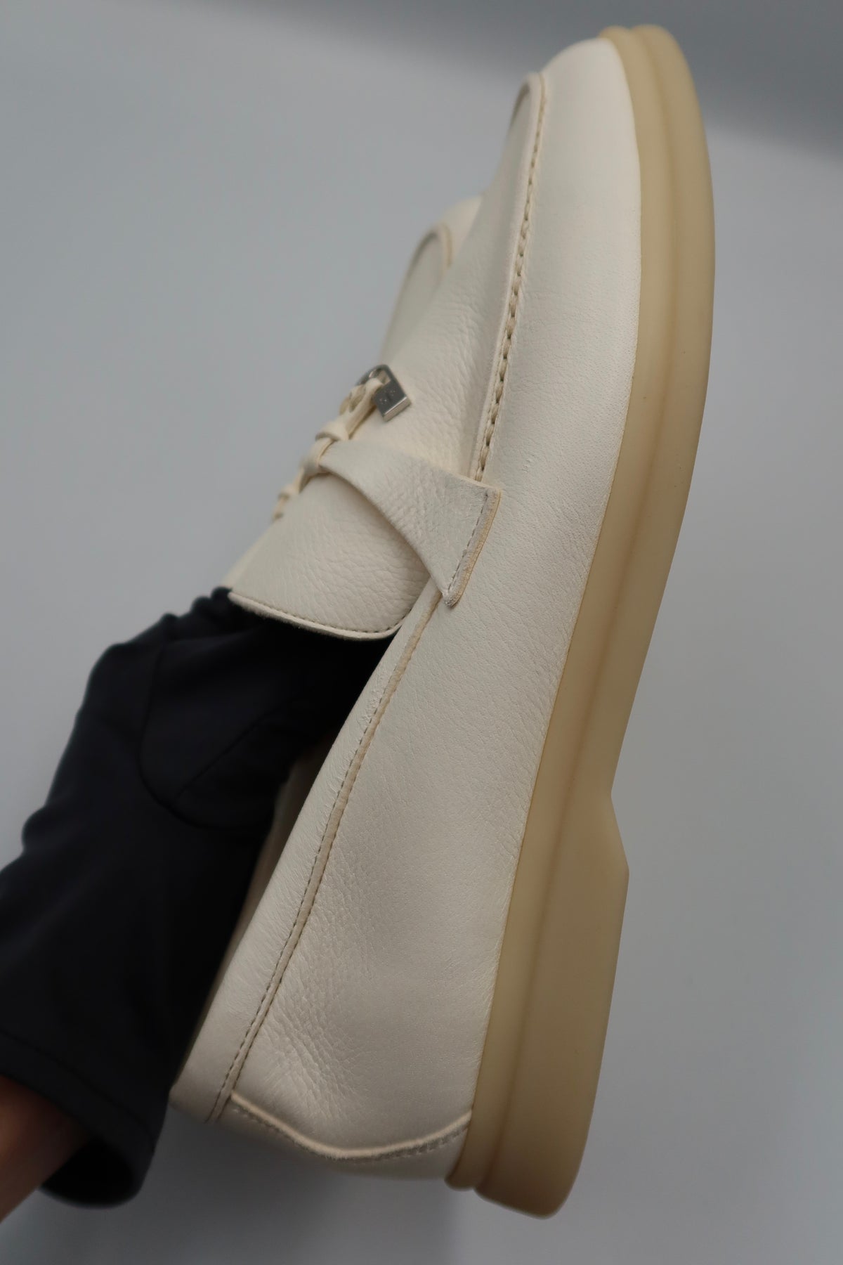 Loro Piana Summer Walks (EU38.5)
