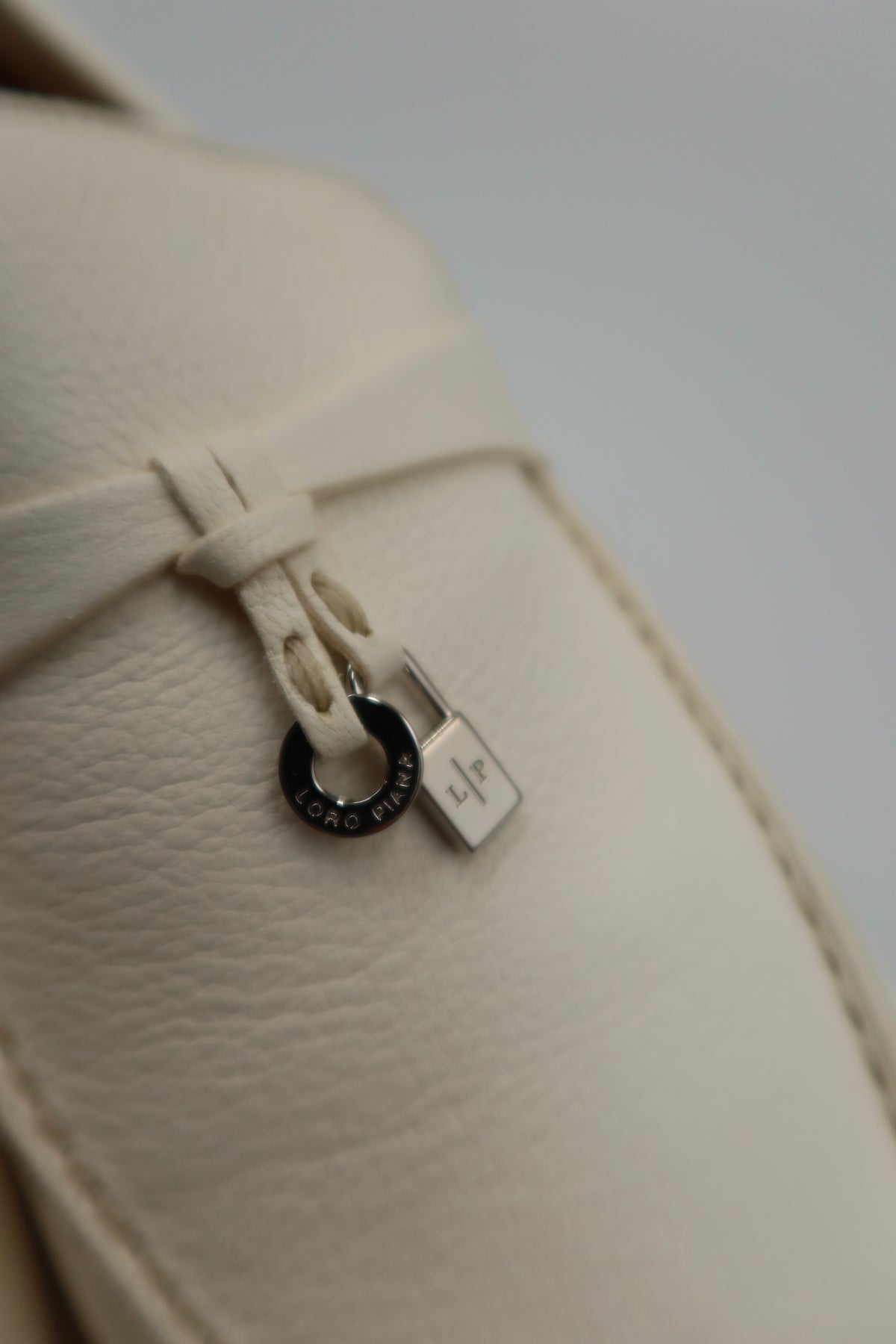 Loro Piana Summer Walks (EU38.5)