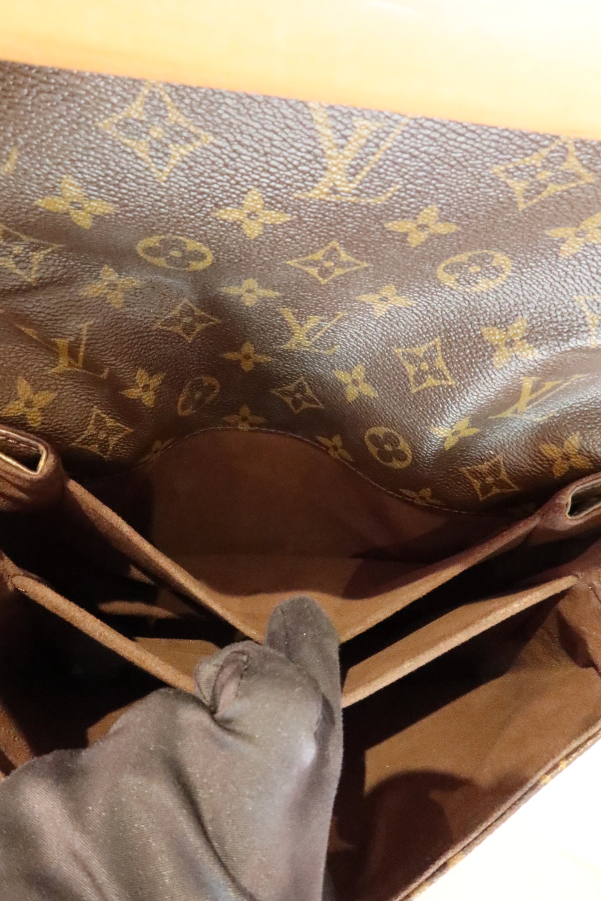 Louis Vuitton Pochette Metis Bag