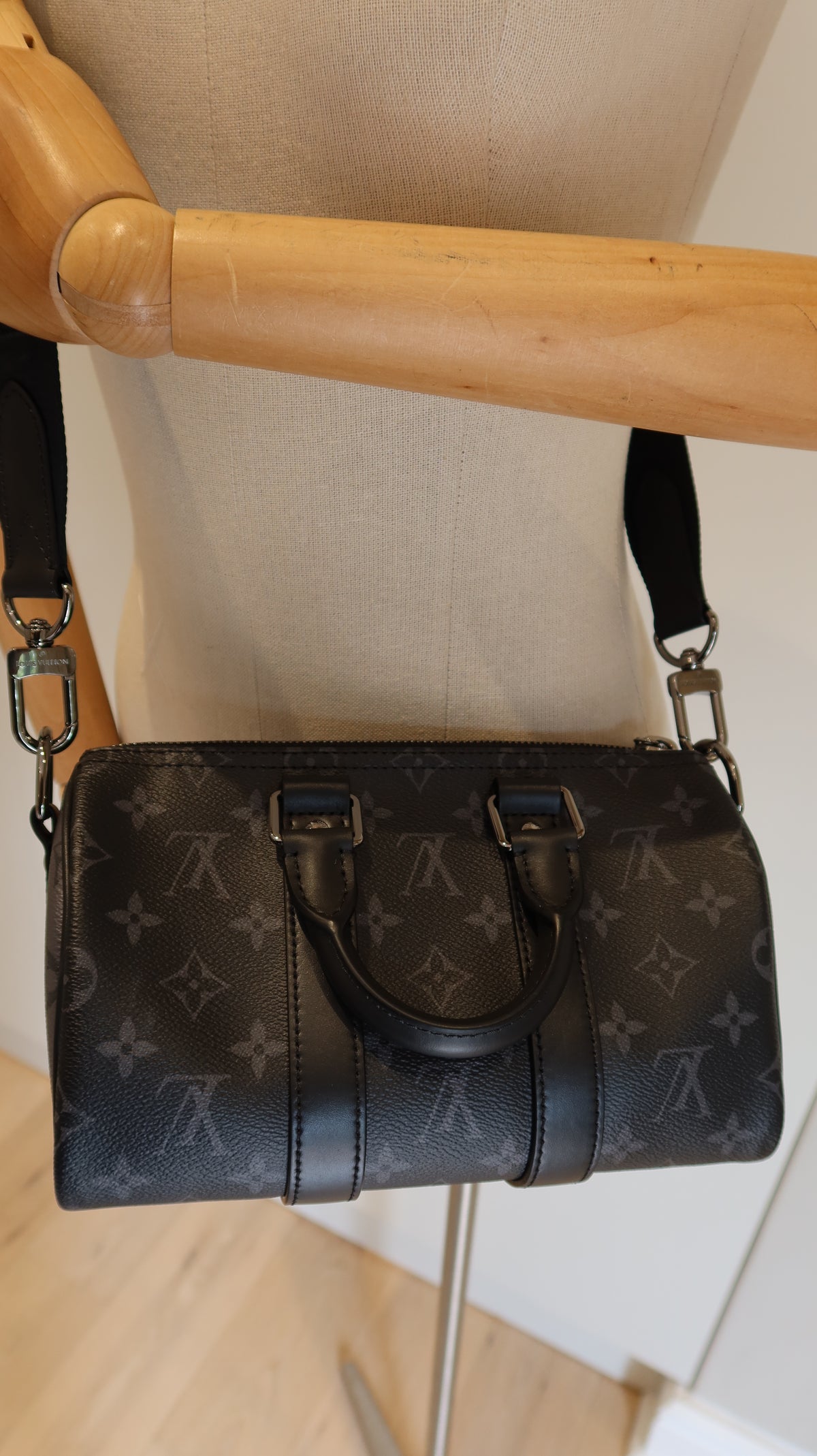 Louis Vuitton Keepall Bandoulière 25