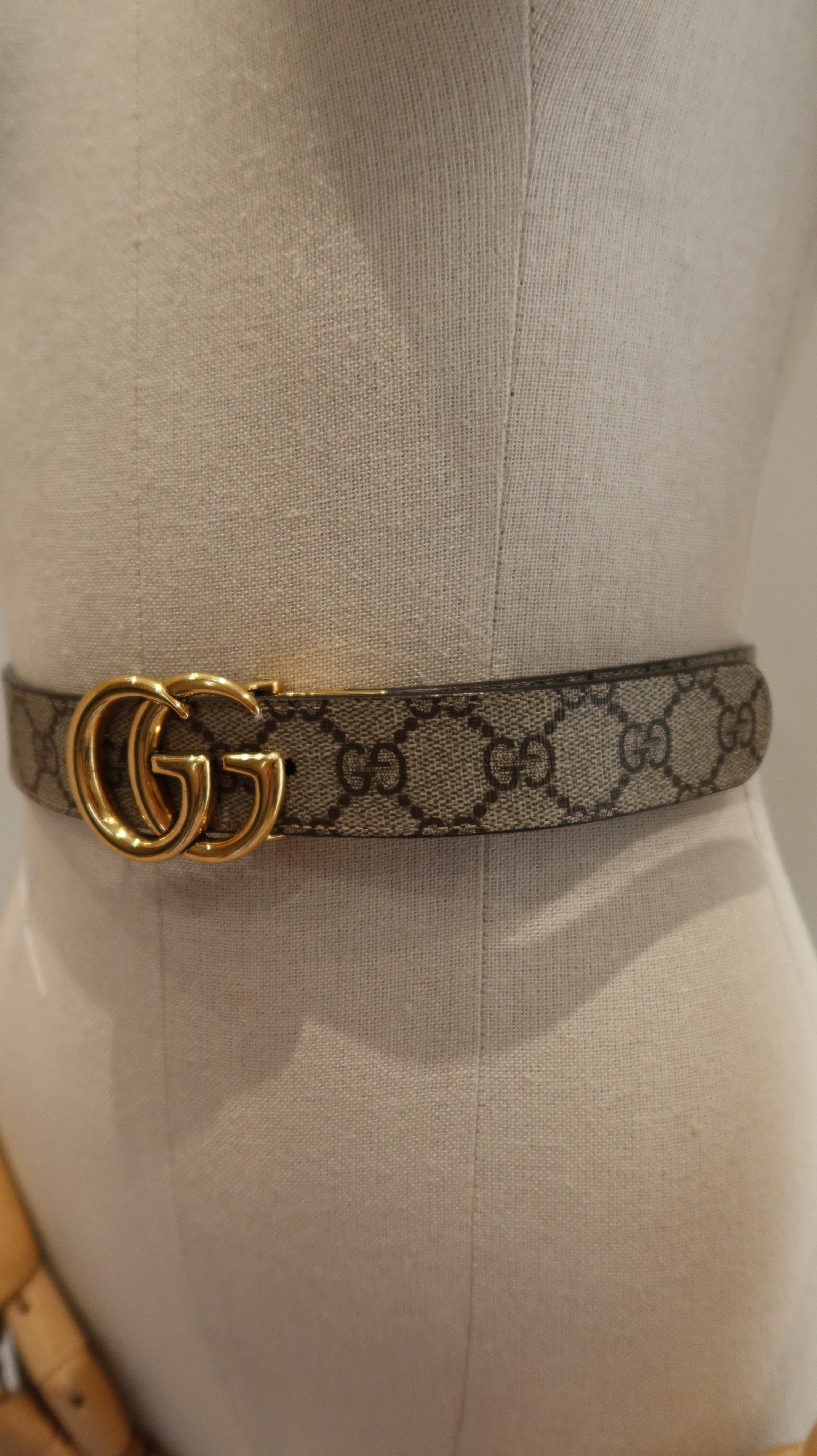 Gucci Reversible Belt (95/38)