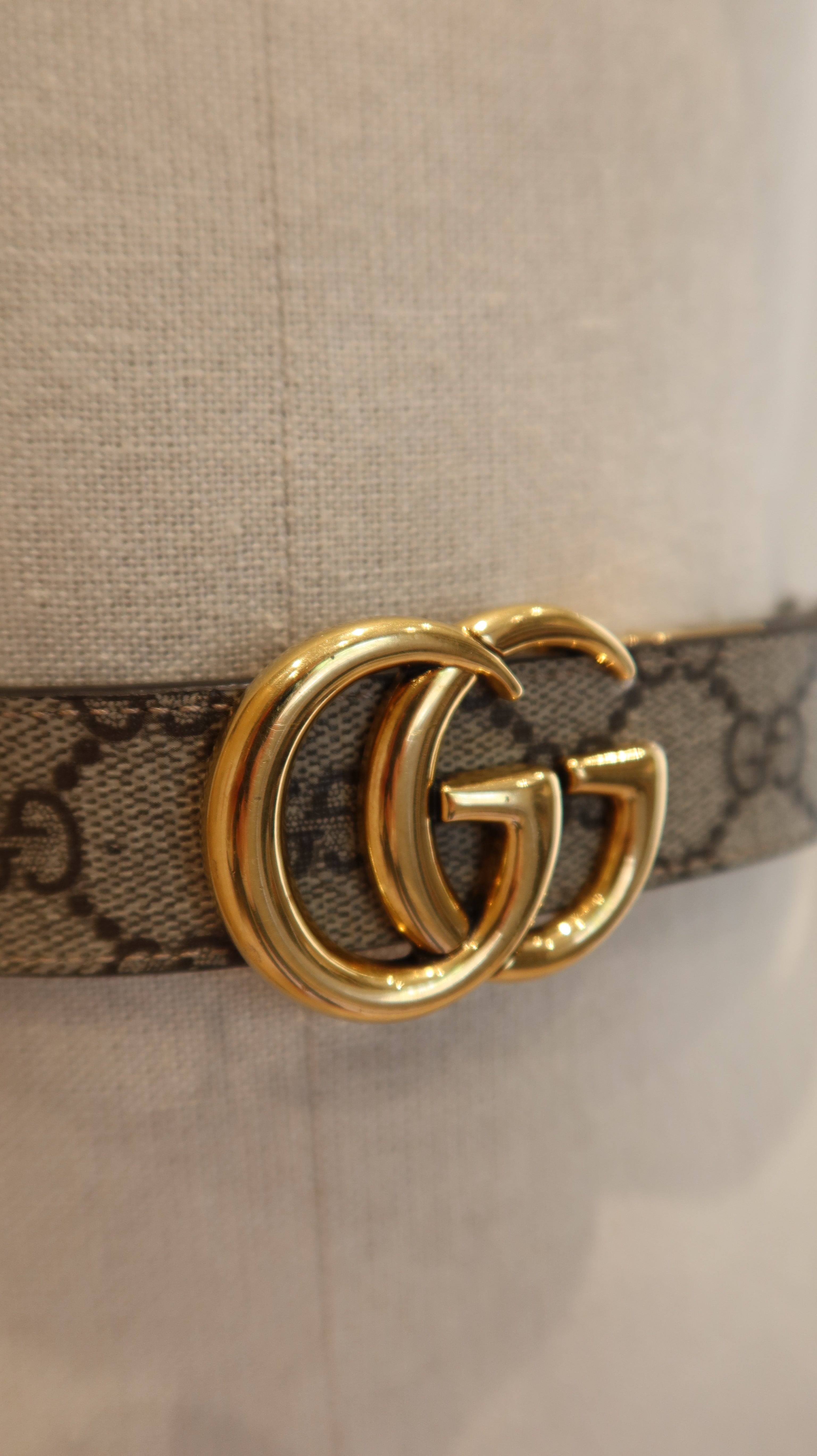 Gucci Reversible Belt (95/38)