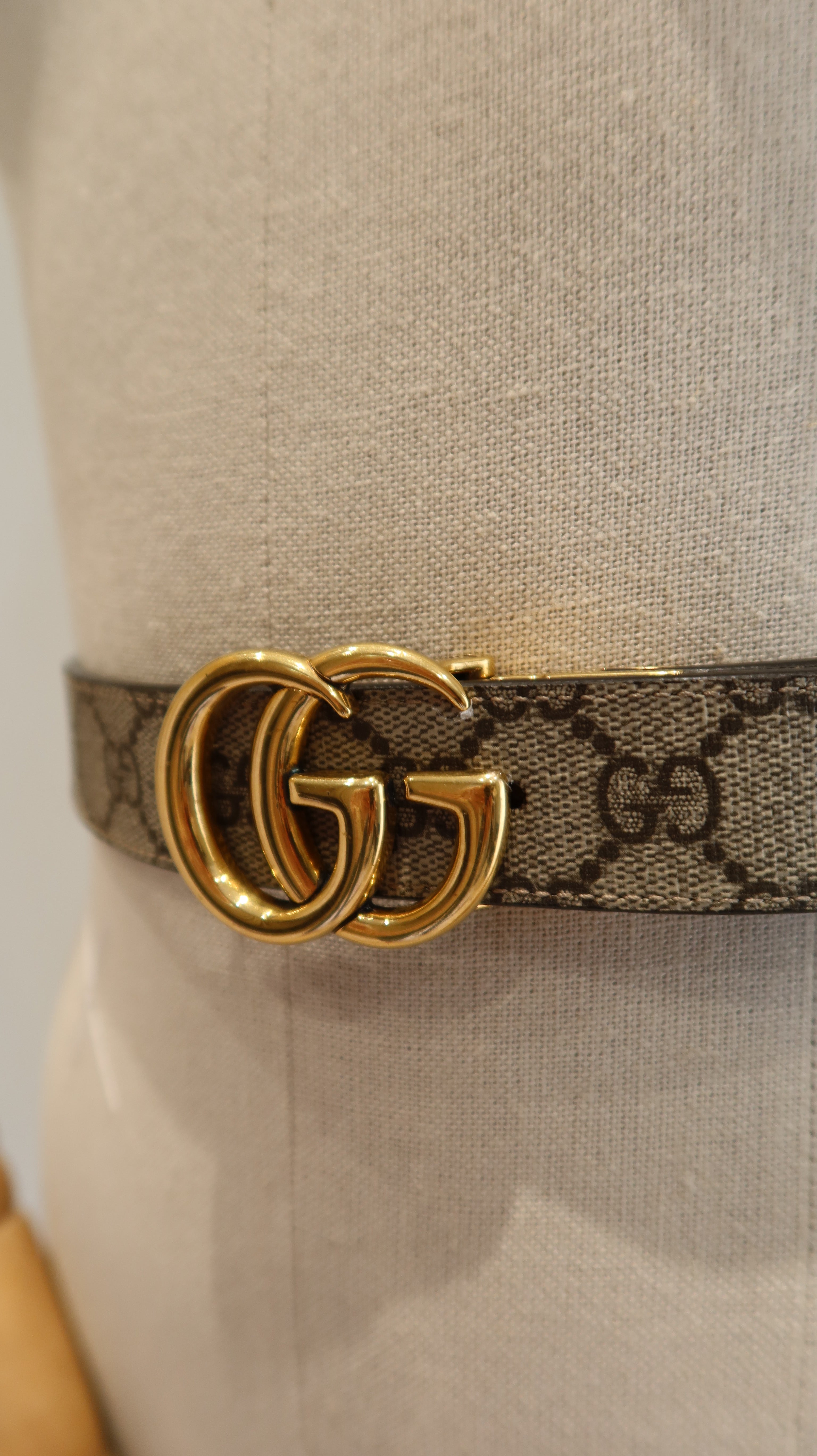 Gucci Reversible Belt (95/38)