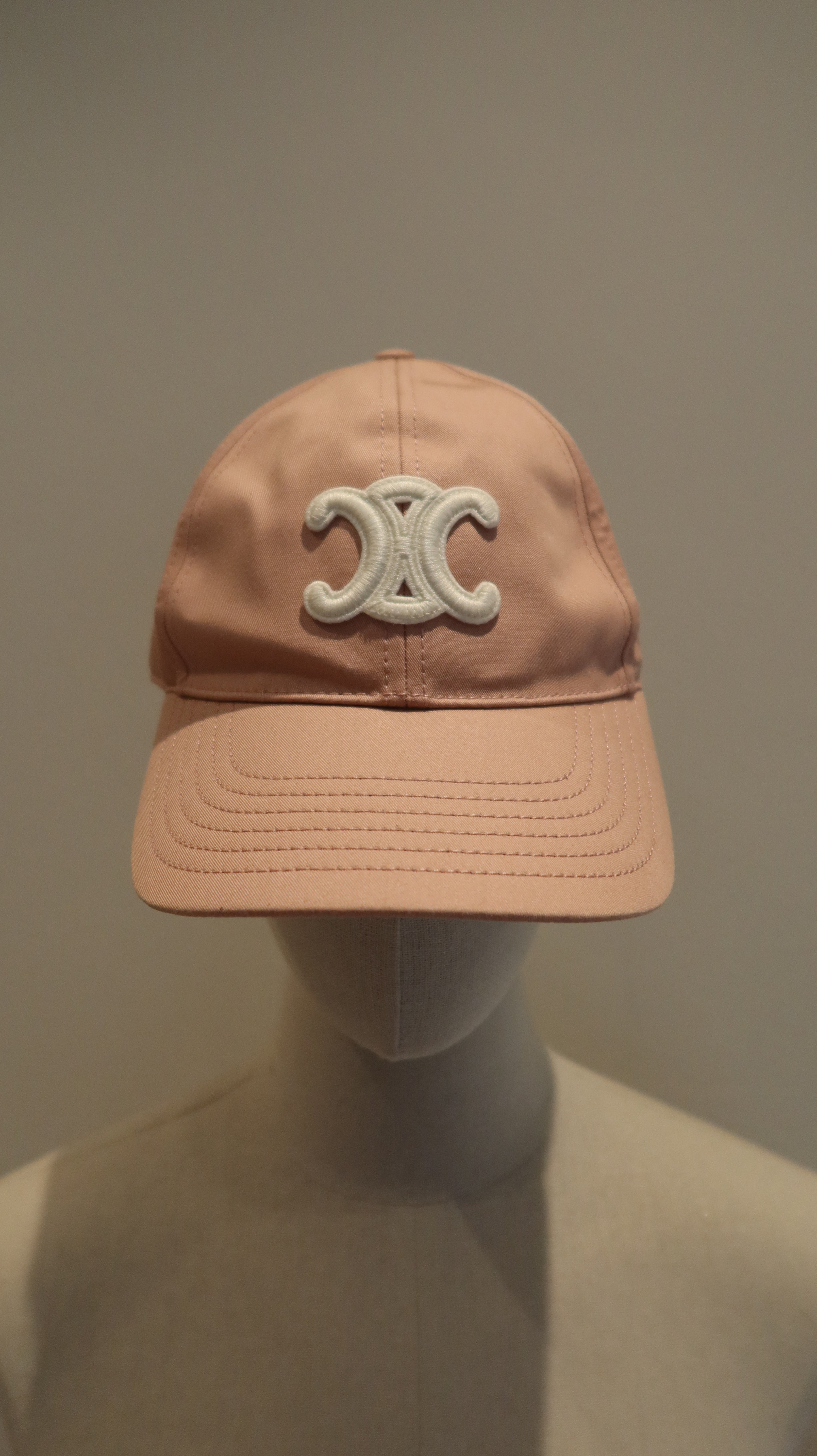 CELINE Triomphe Cap (S)