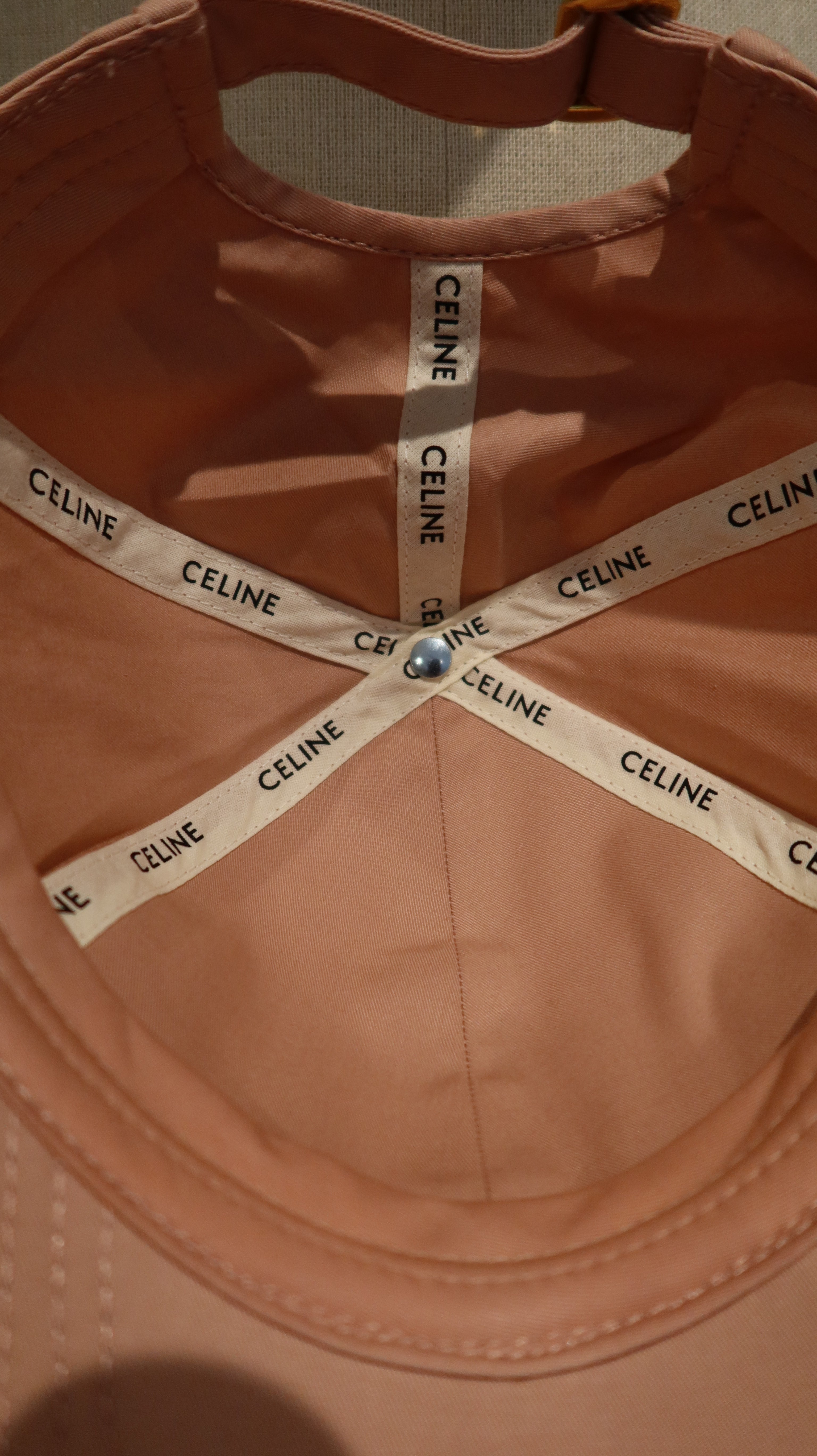 CELINE Triomphe Cap (S)
