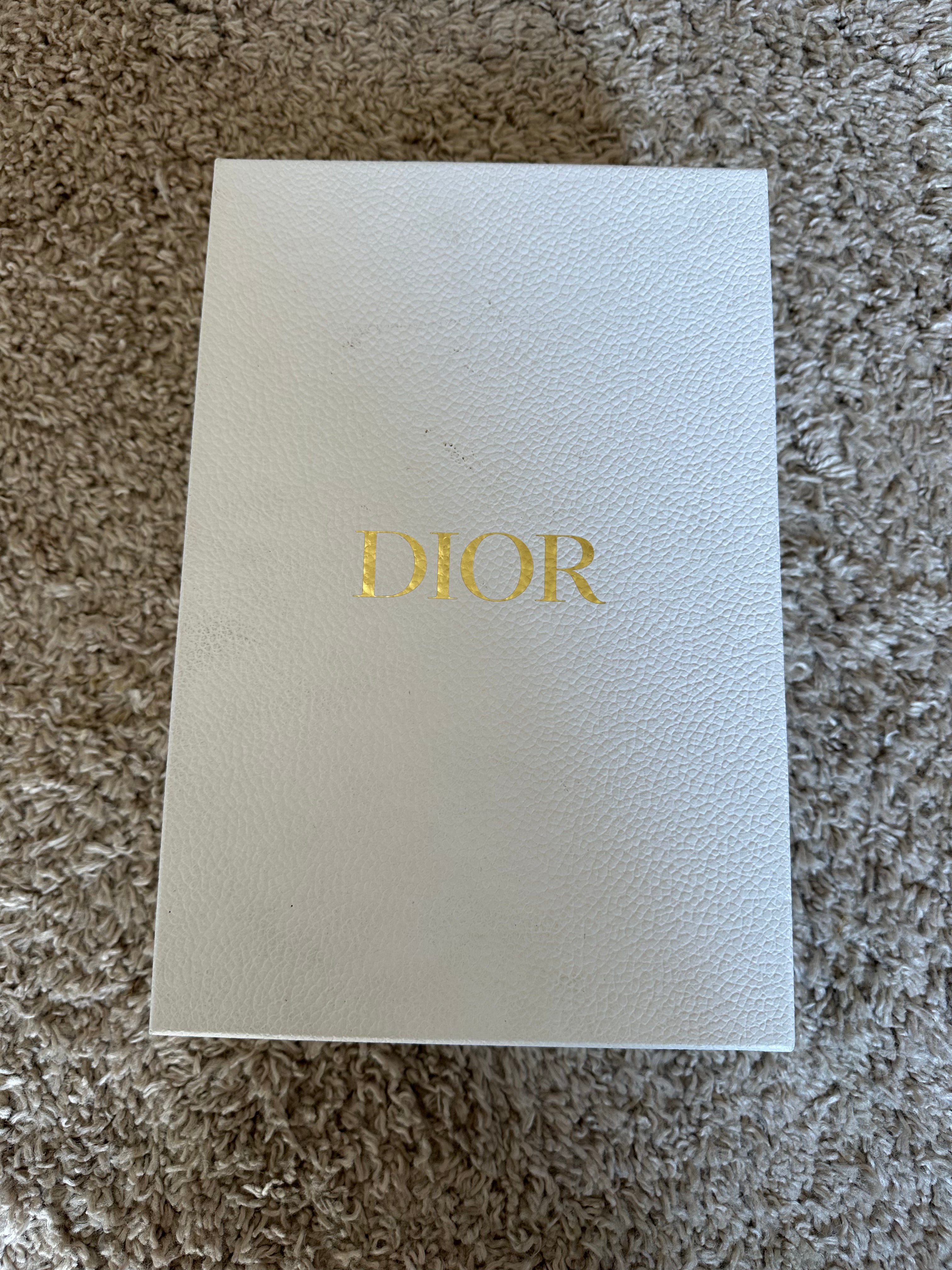 Dior Sneakers (EU38.5)