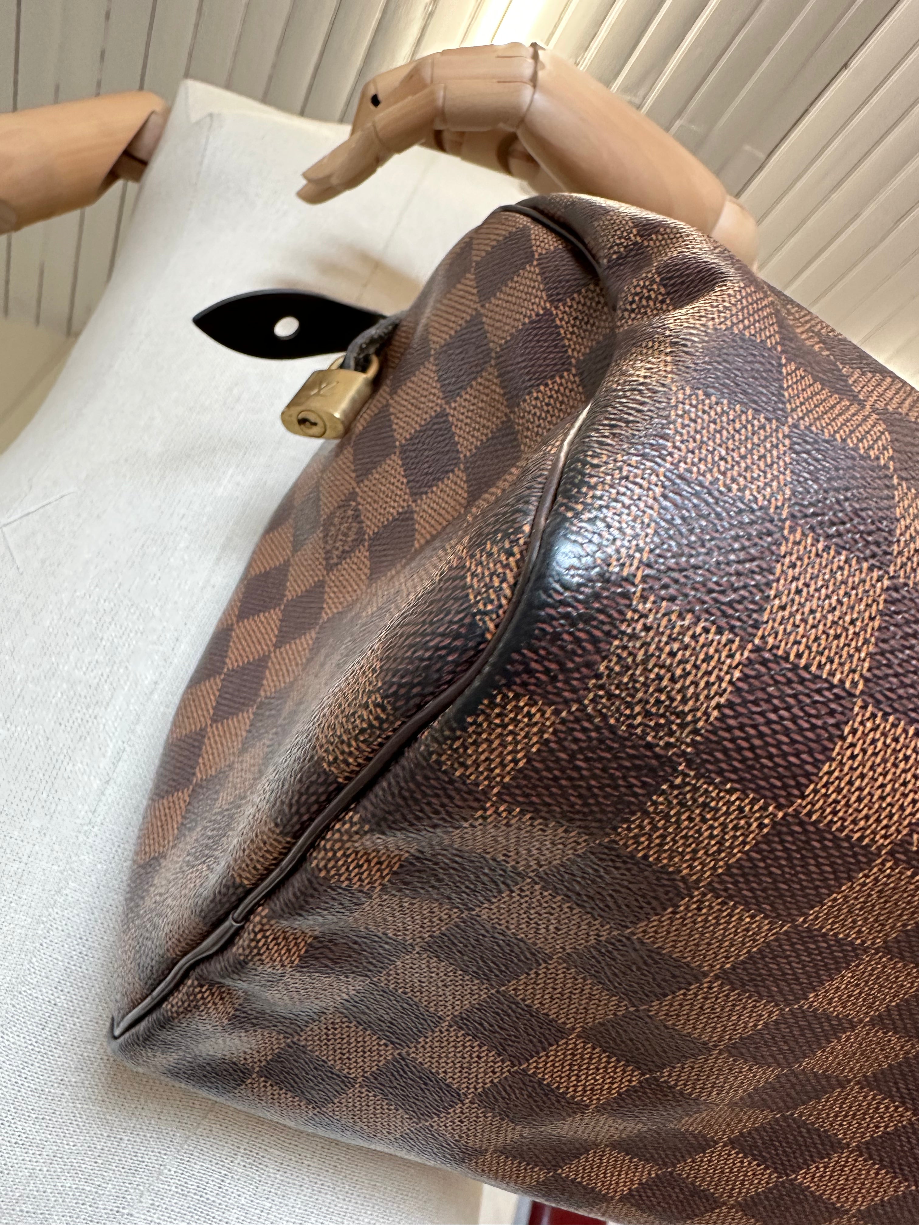 Louis Vuitton Speedy 30