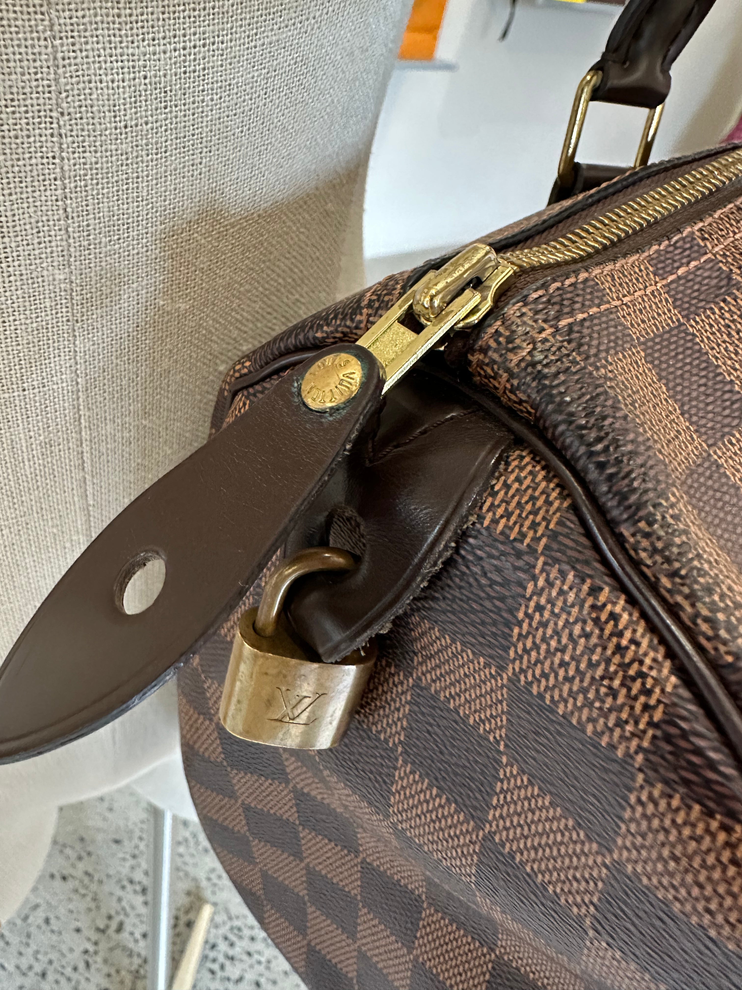 Louis Vuitton Speedy 30