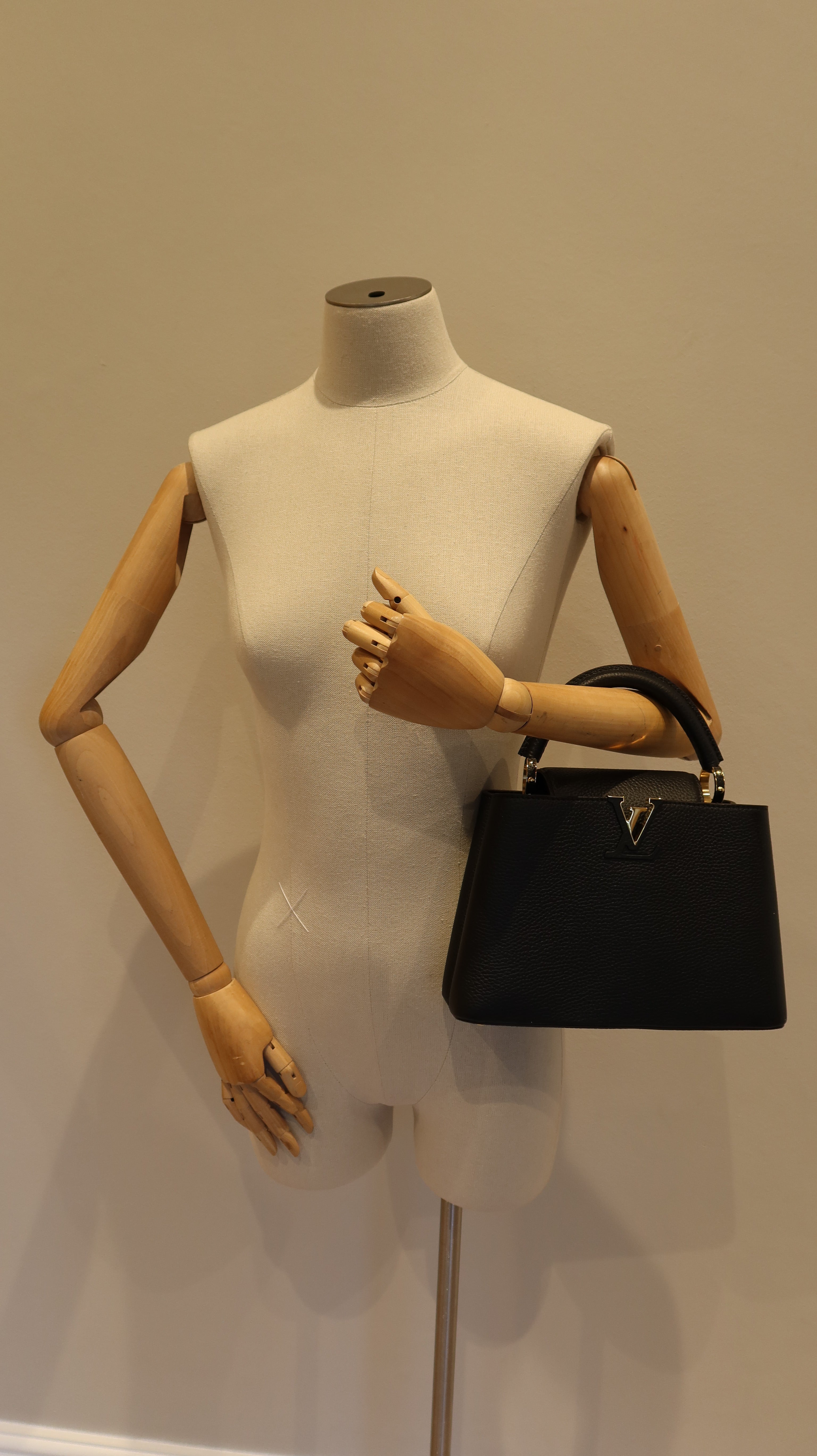 Louis Vuitton Capucines BB