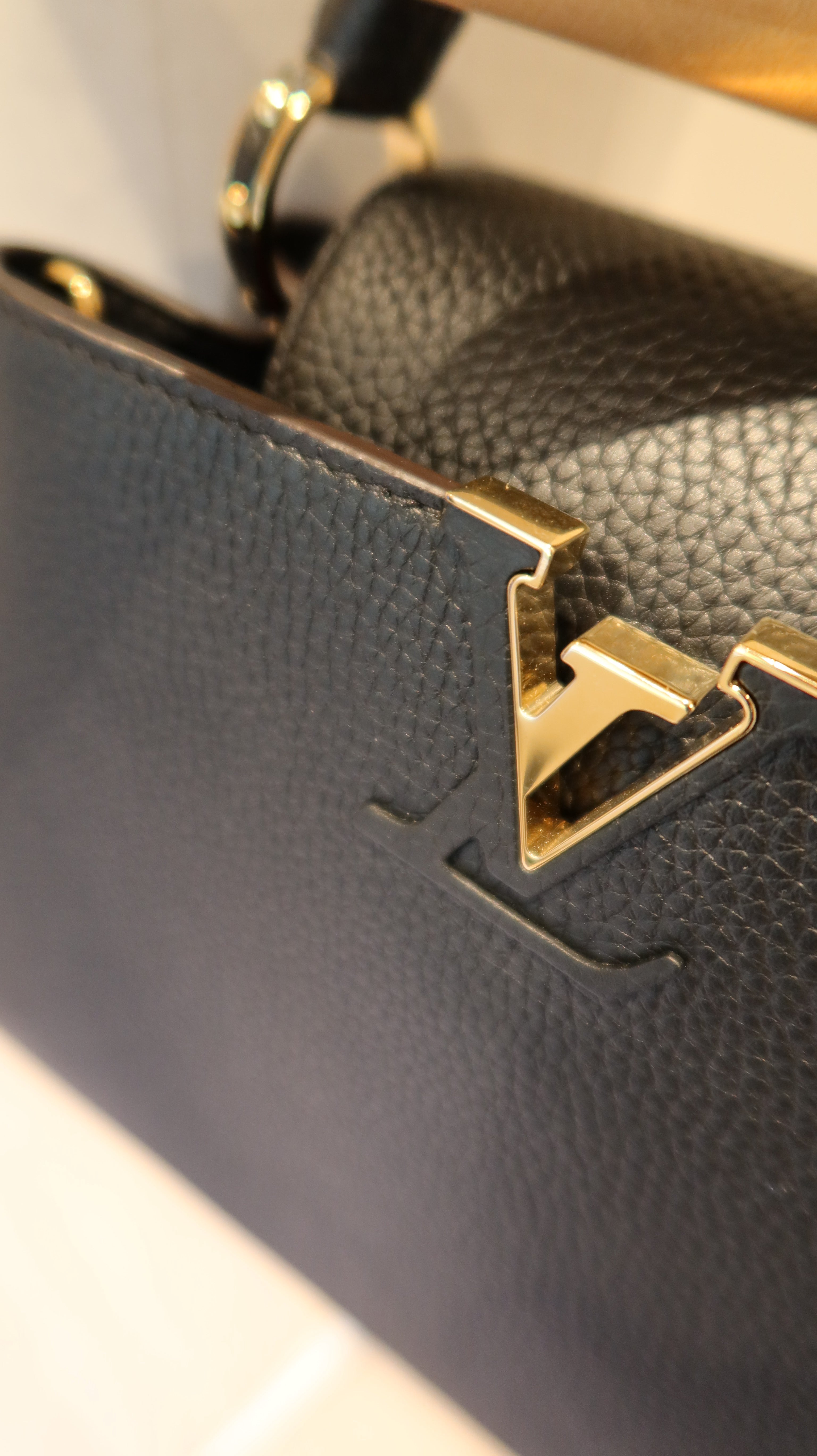 Louis Vuitton Capucines BB