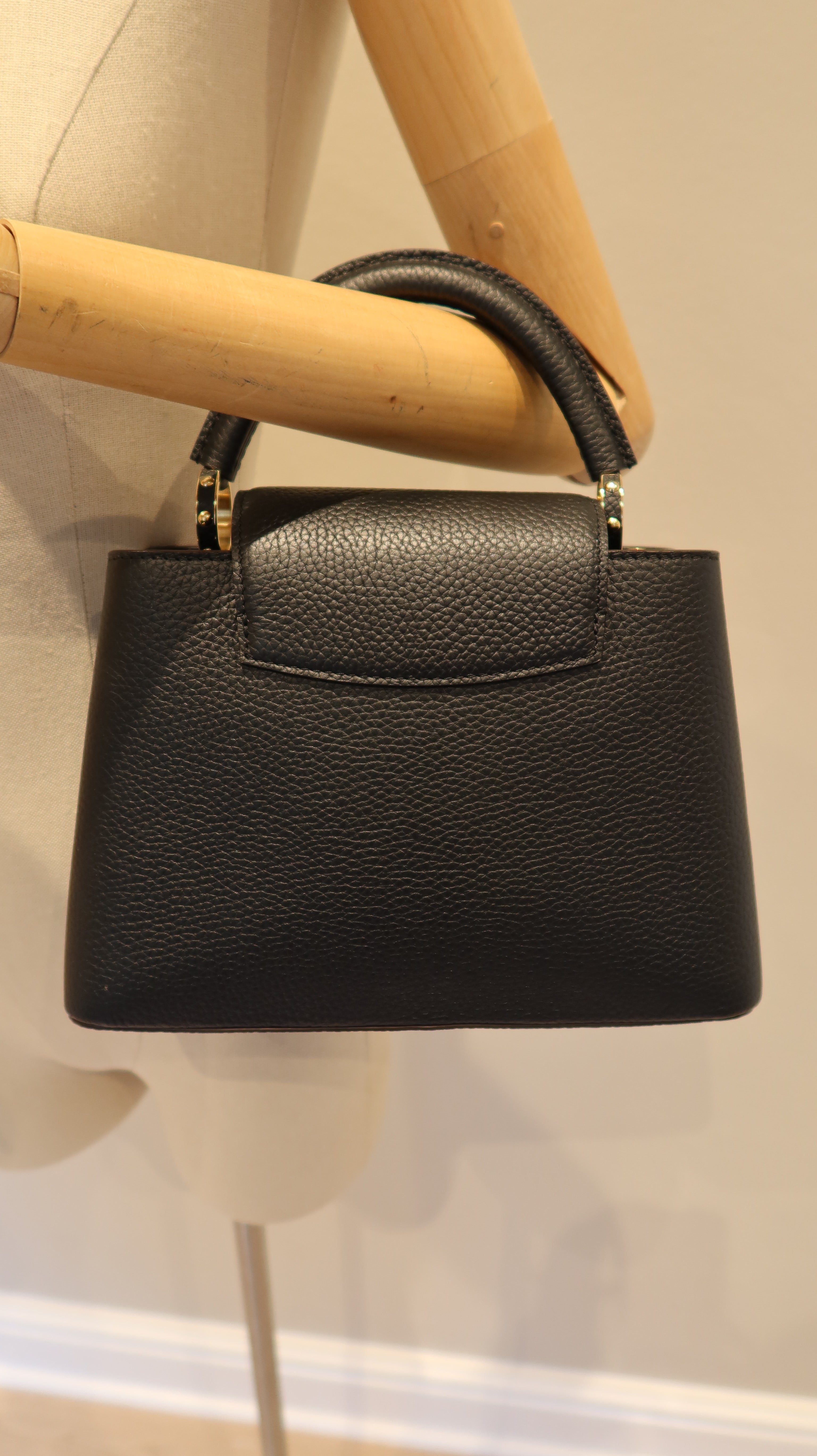 Louis Vuitton Capucines BB