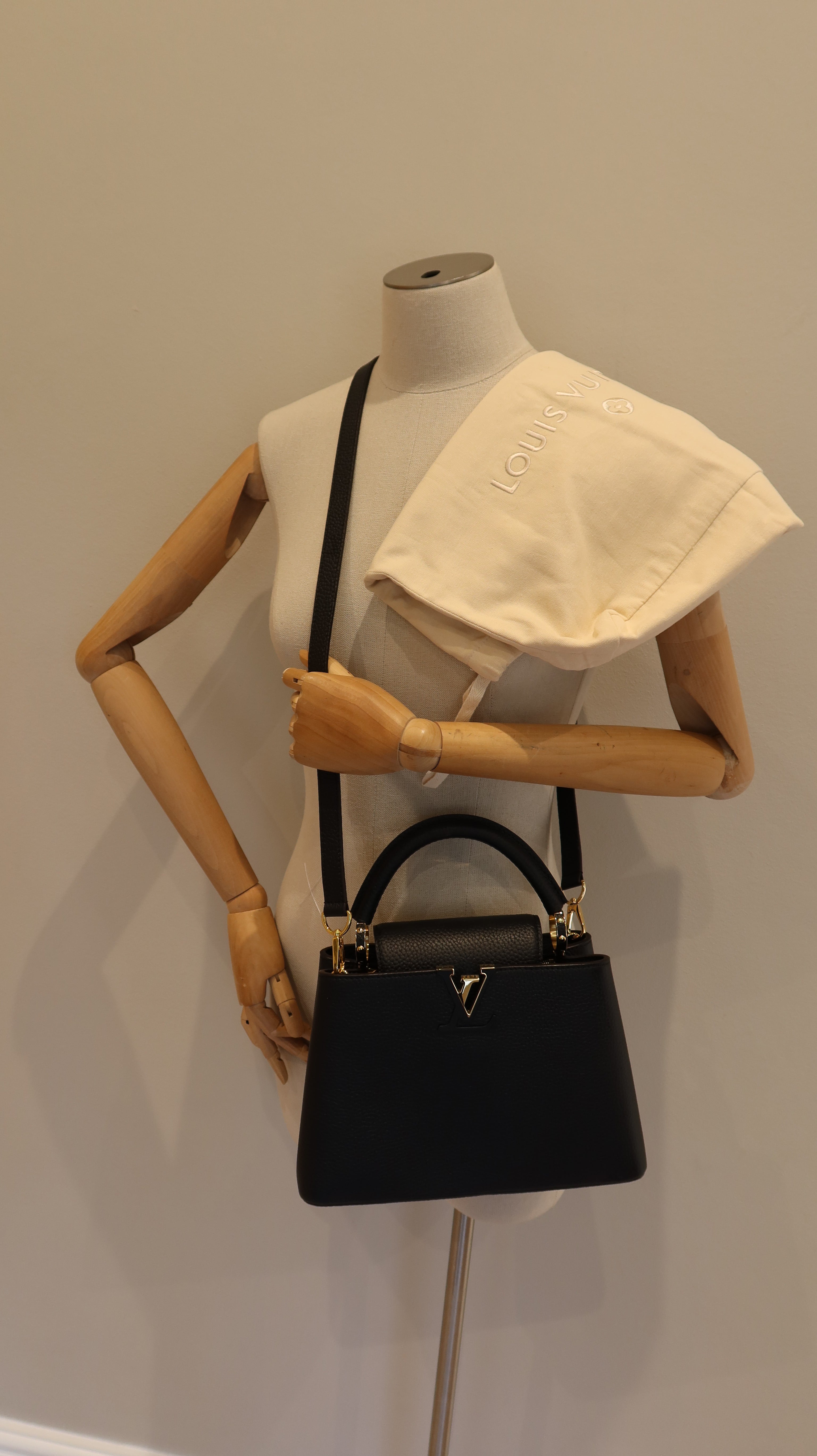 Louis Vuitton Capucines BB