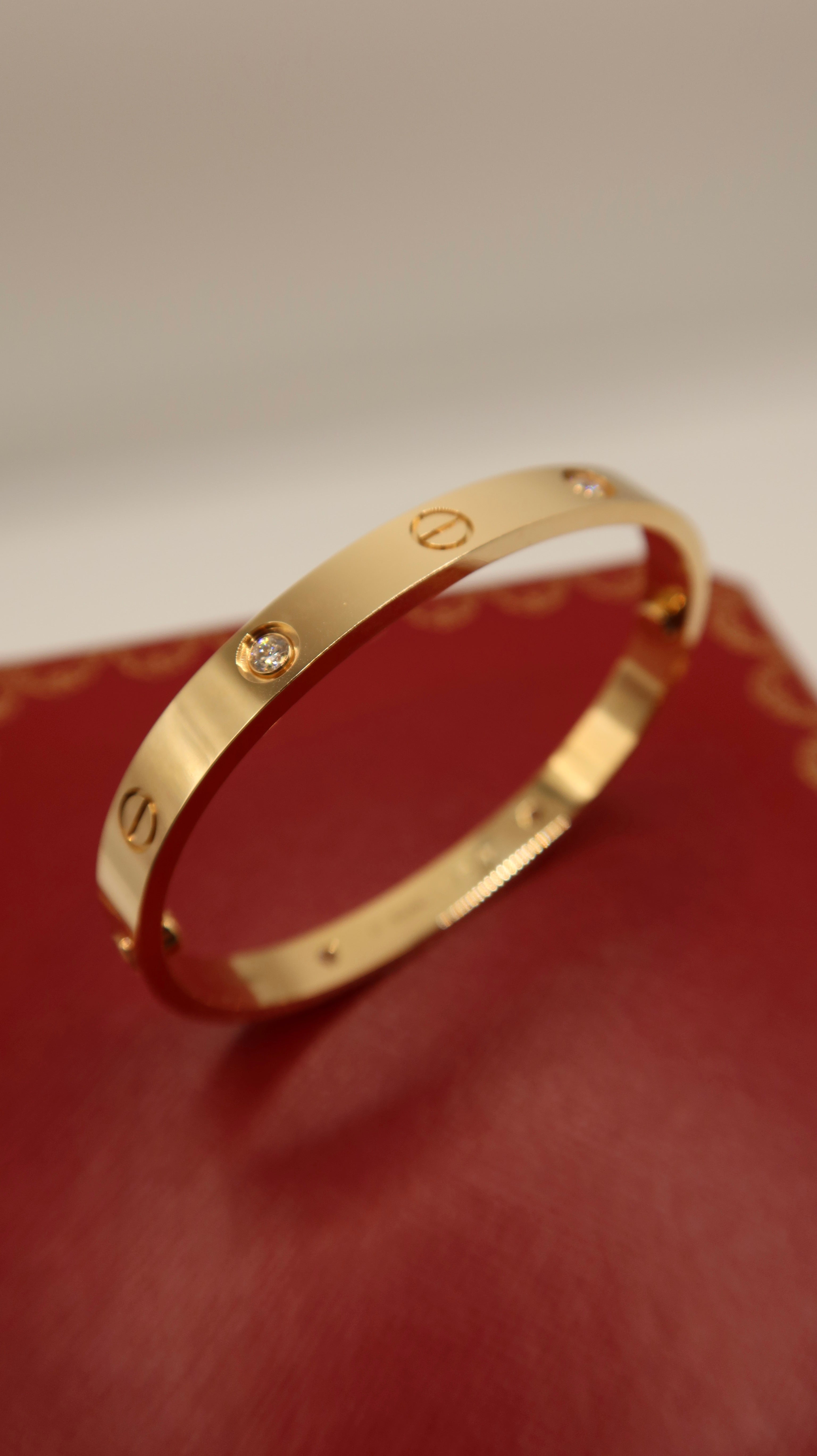 Cartier Love Bracelet (Half Diamonds/17/PG)