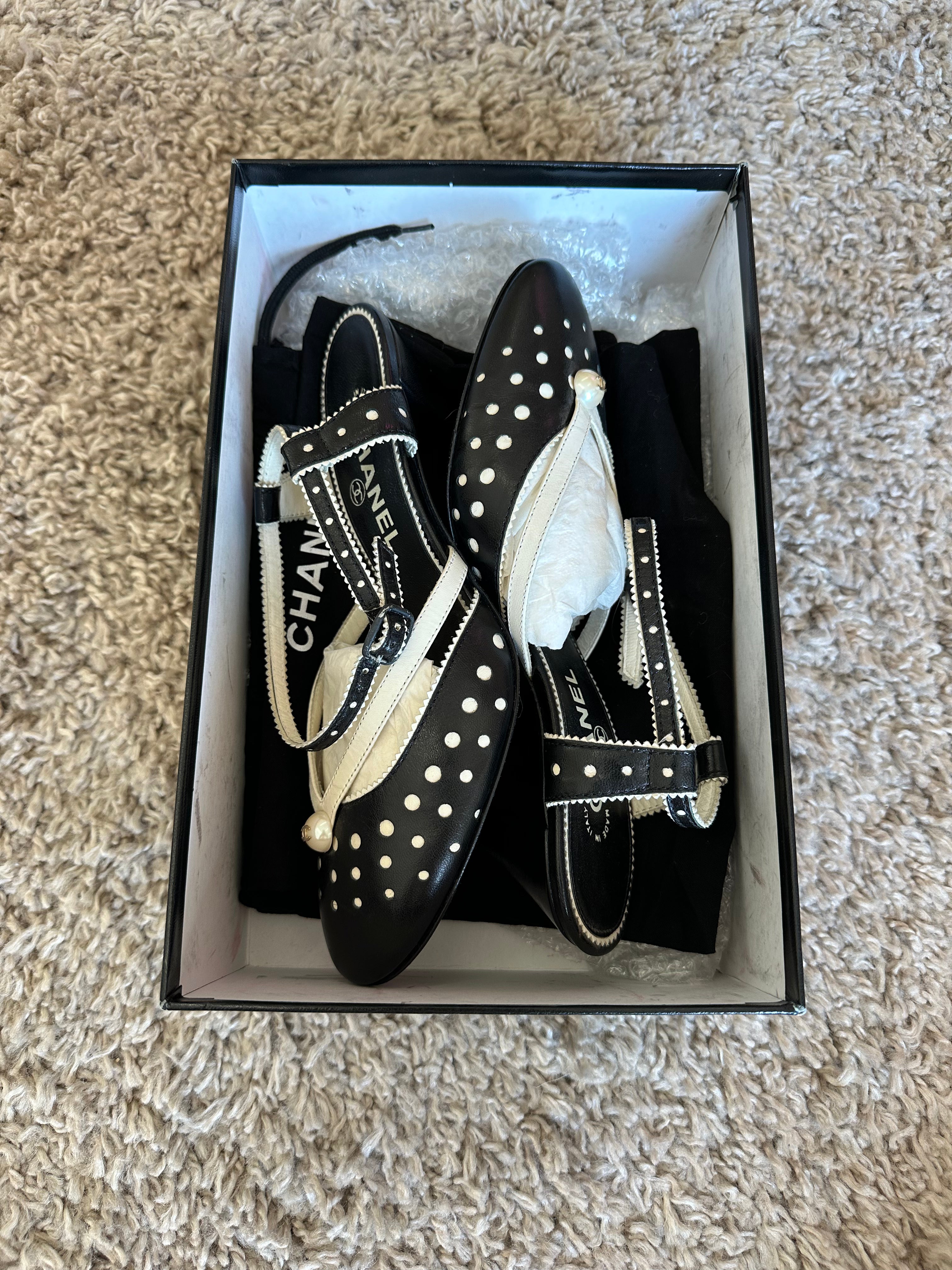 Chanel Pearl Vintage Heel (EU38)