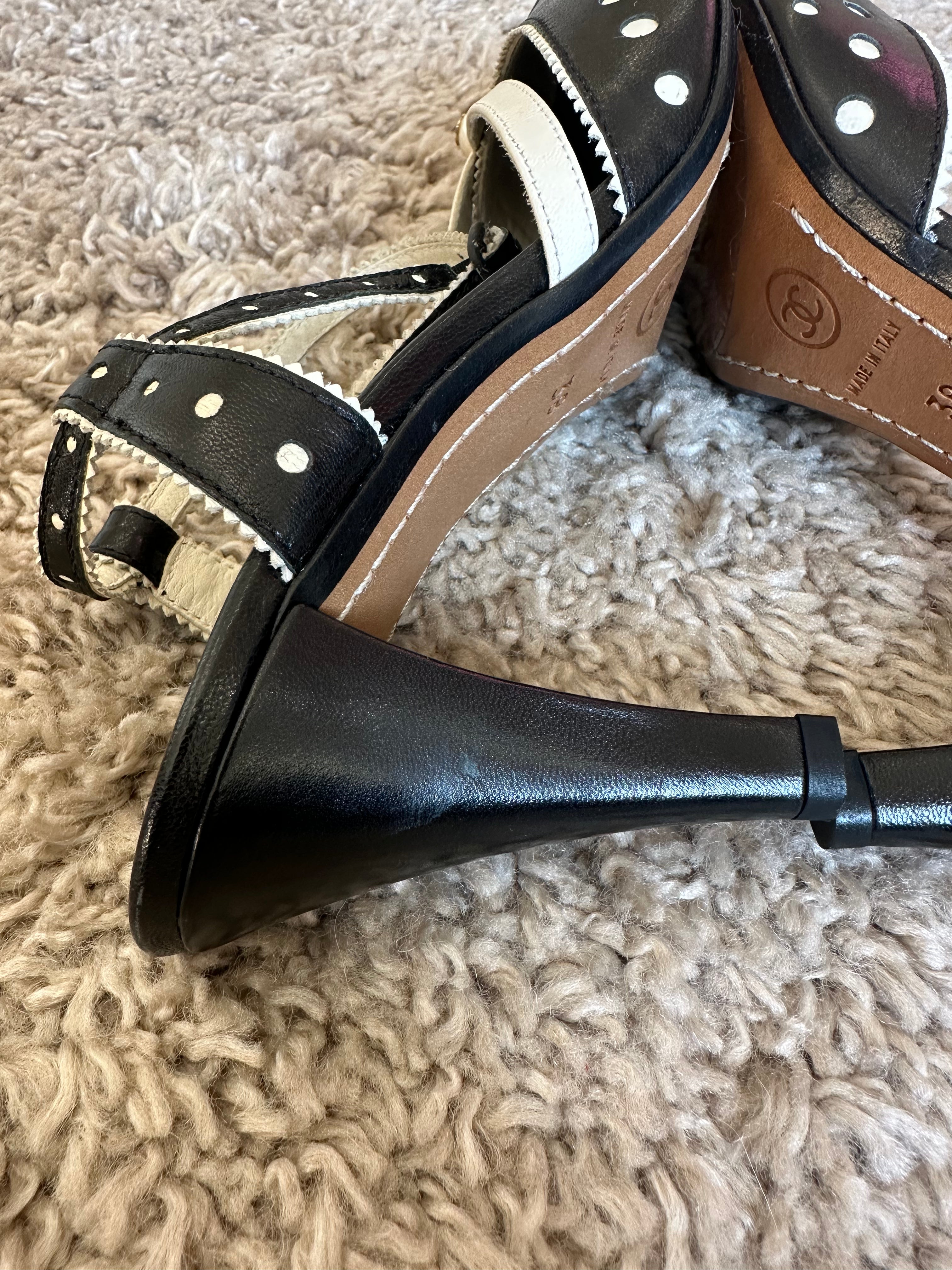 Chanel Pearl Vintage Heel (EU38)