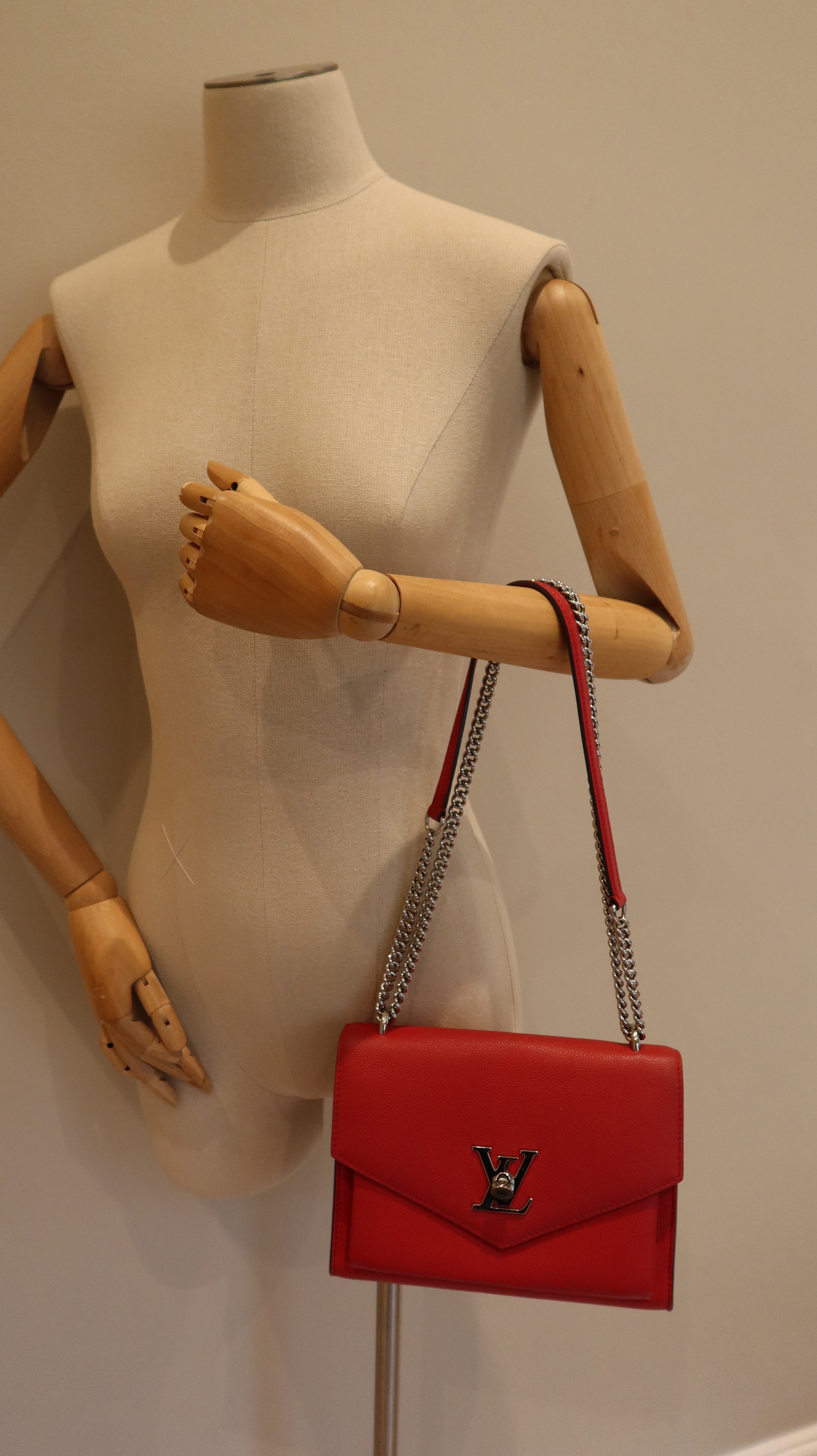 Louis Vuitton MyLockMe Chain Bag