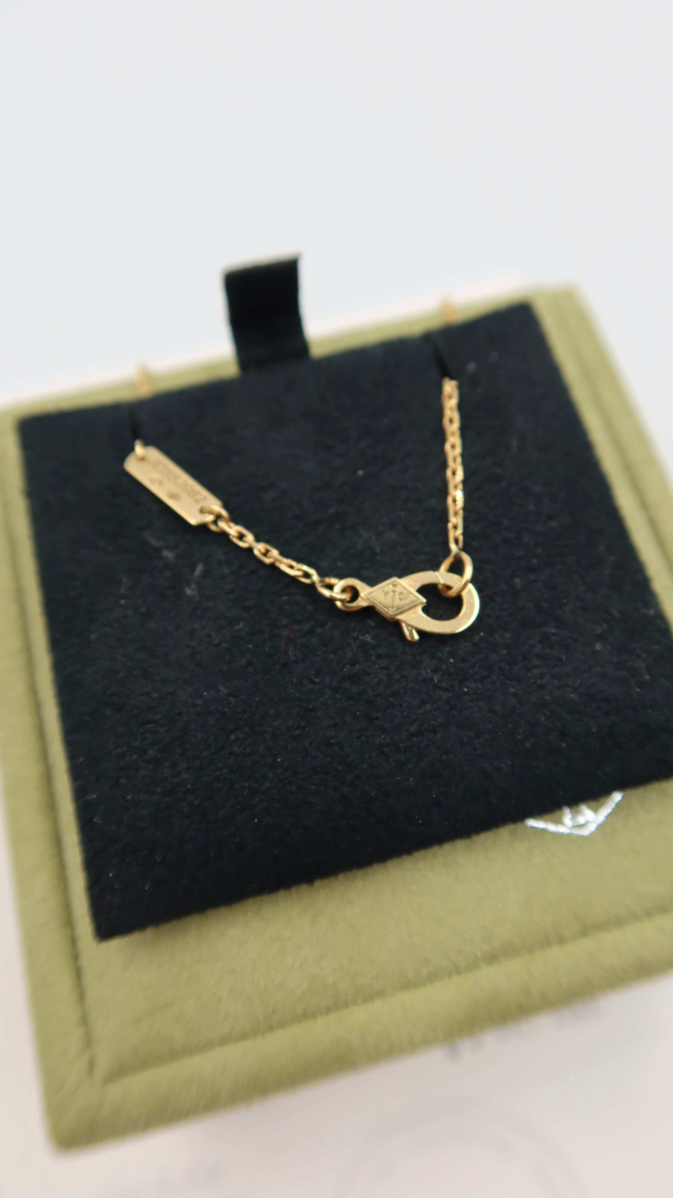 Van Cleef & Arpels Vintage Alhambra Malachite Necklace