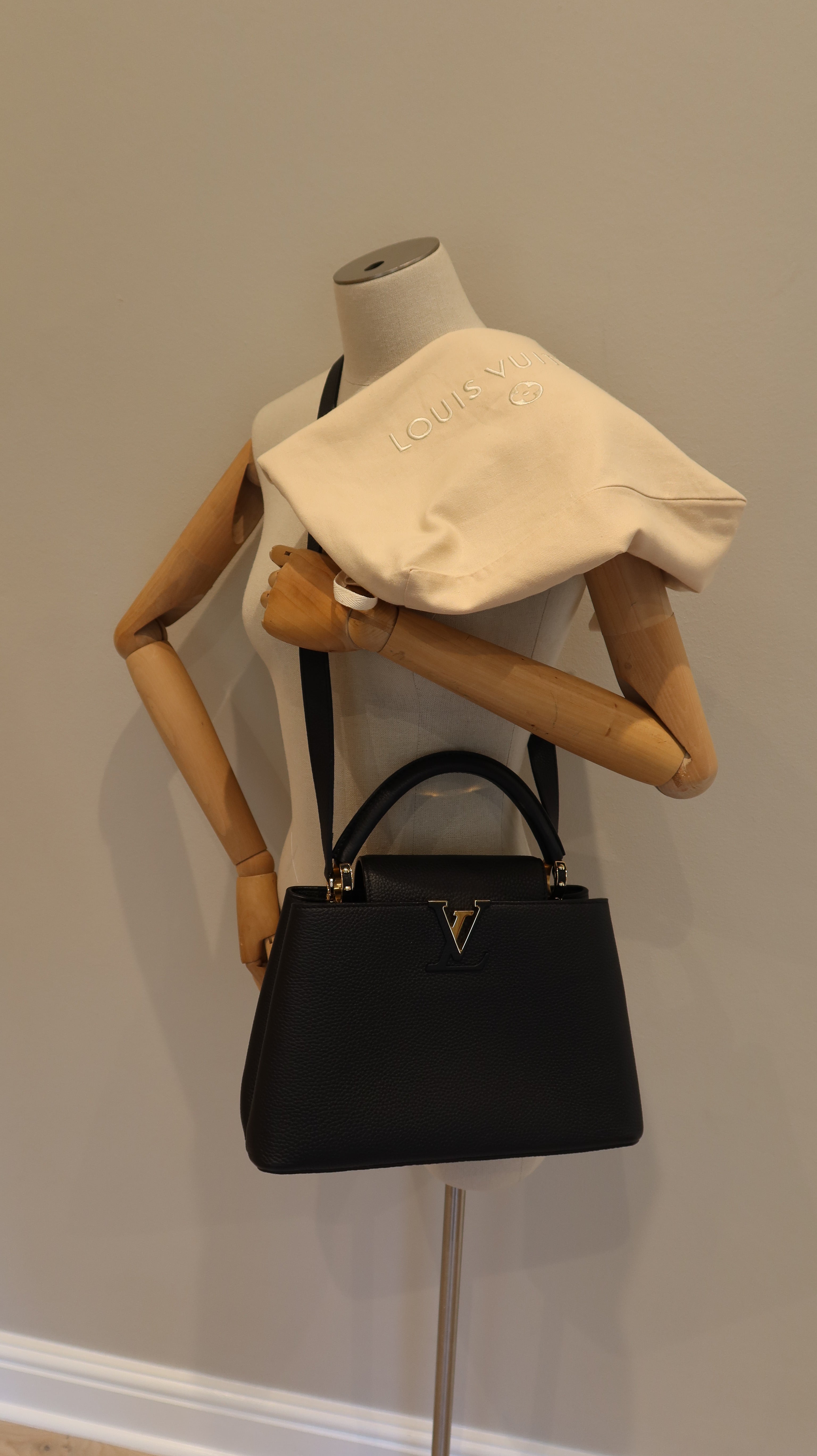 Louis Vuitton Capucines MM *Full Set*