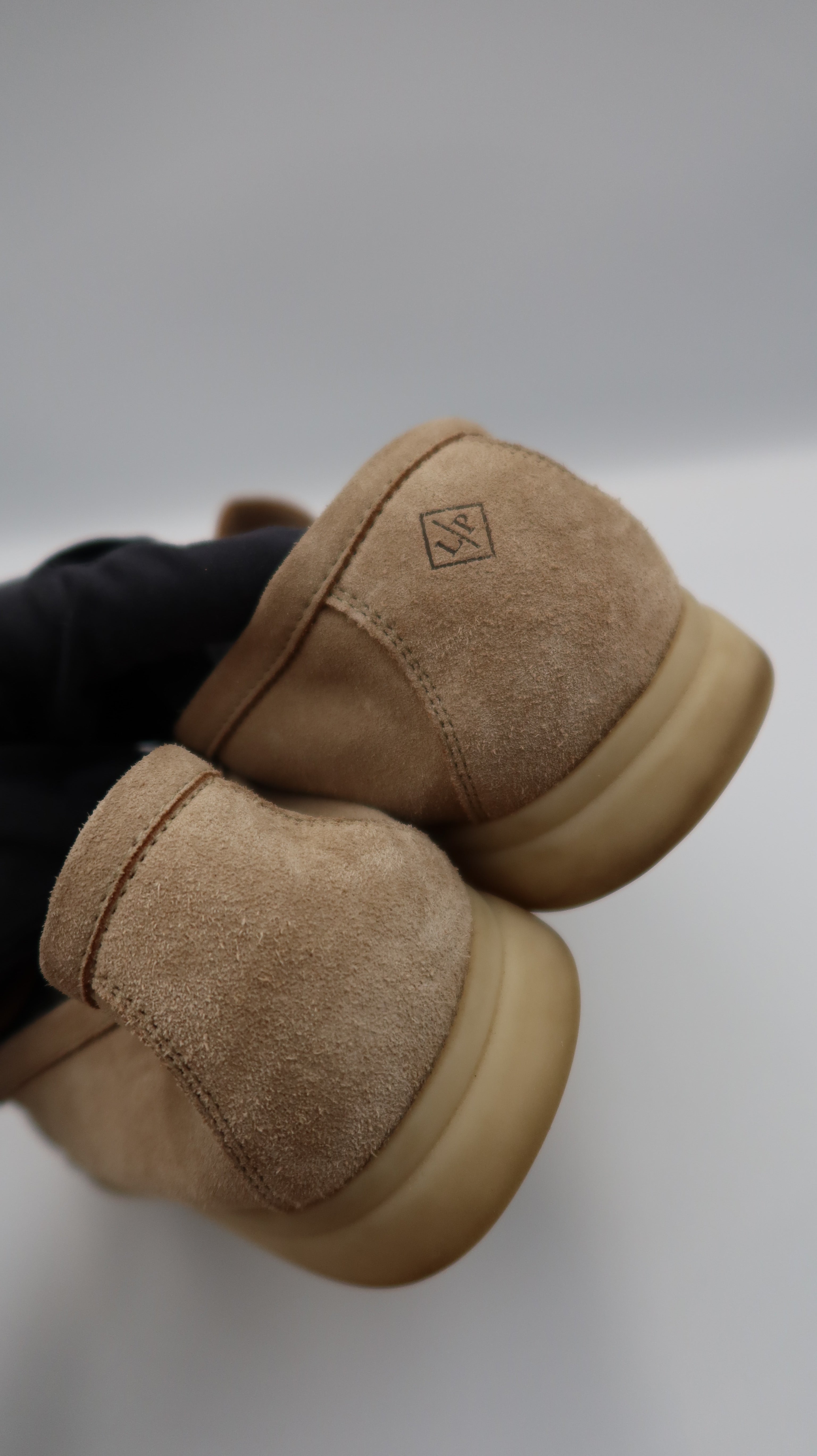 Loro Piana Summer Walks (EU40)