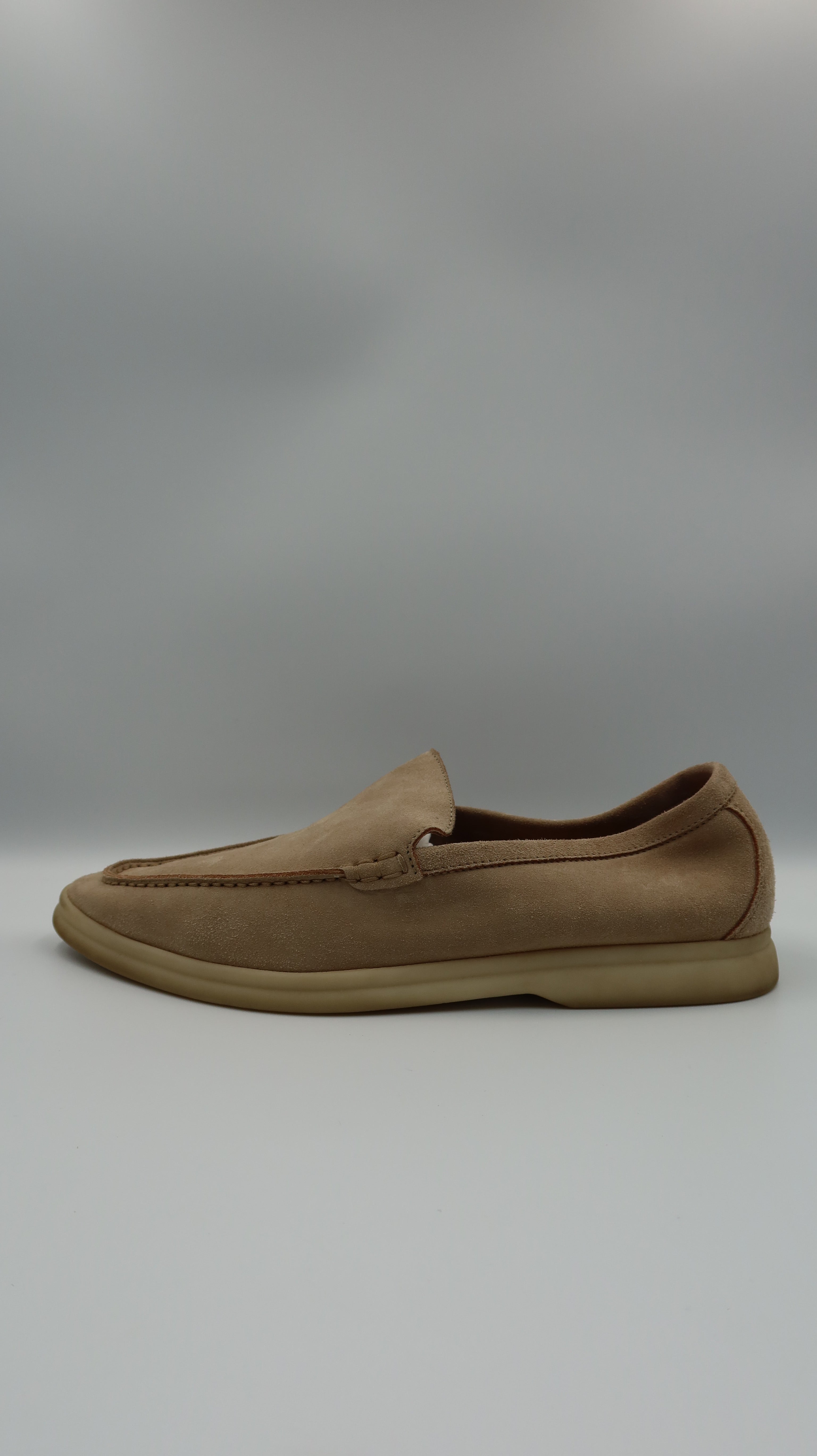 Loro Piana Summer Walks (EU40)