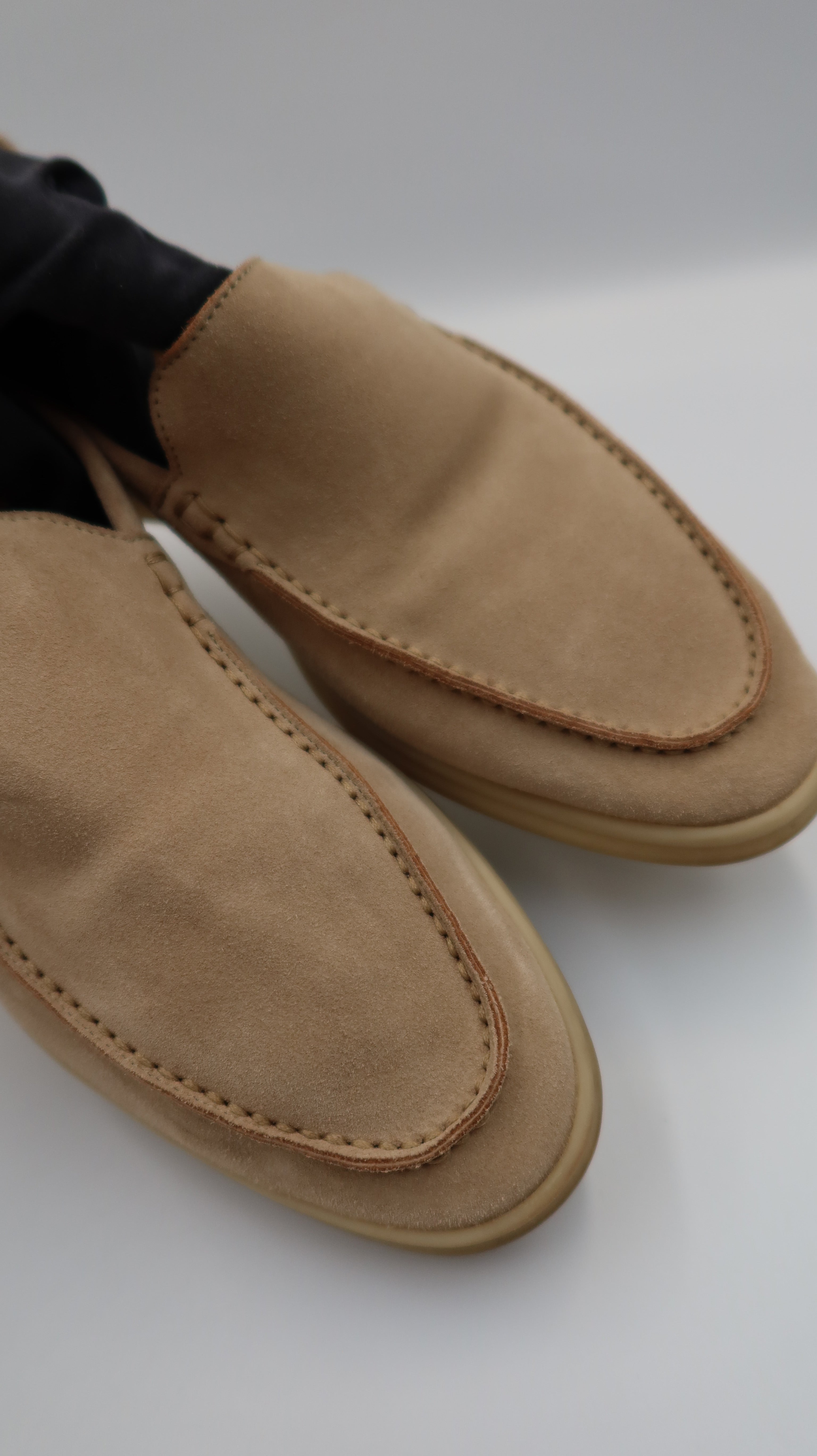 Loro Piana Summer Walks (EU40)