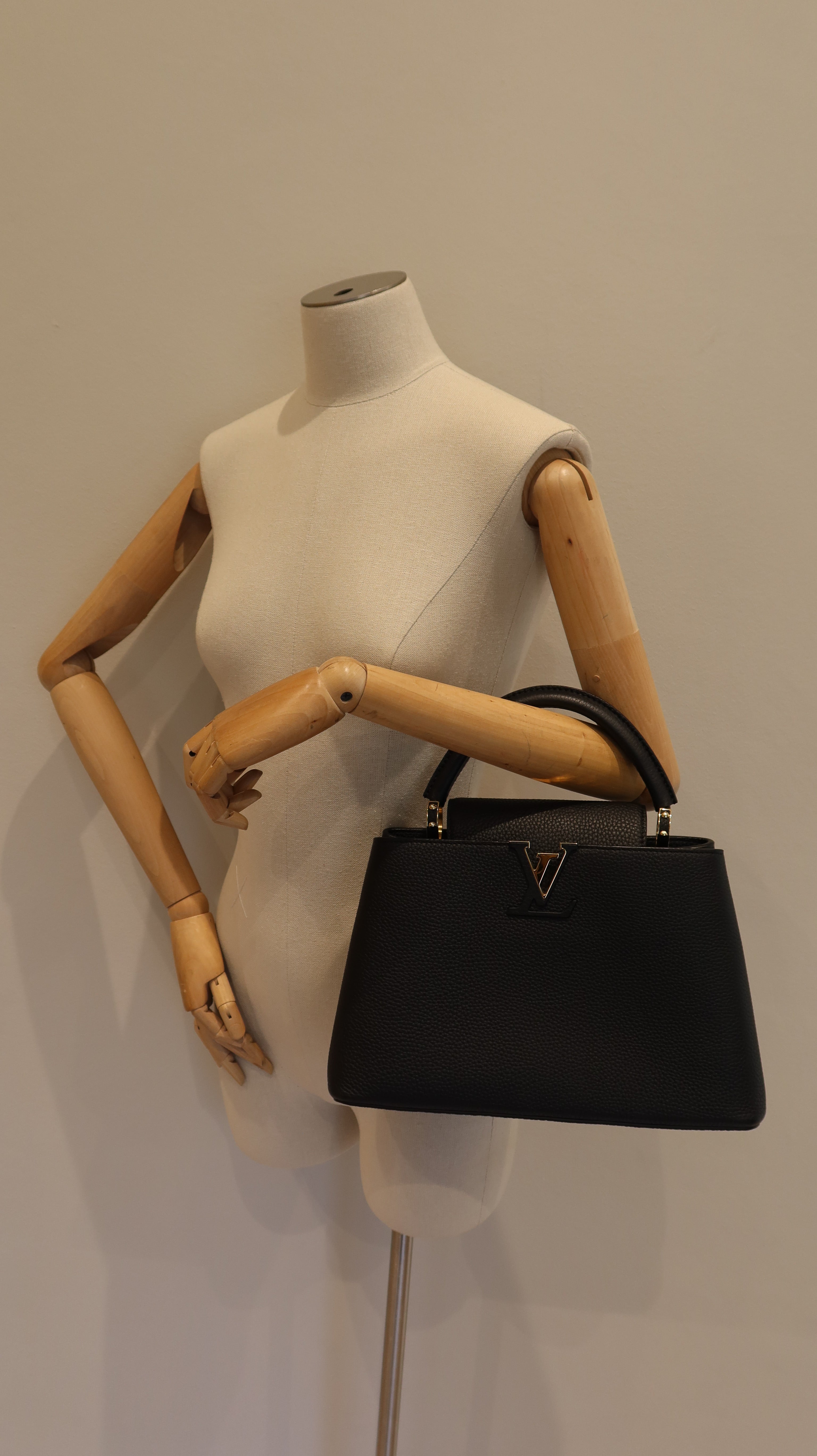 Louis Vuitton Capucines MM *Full Set*