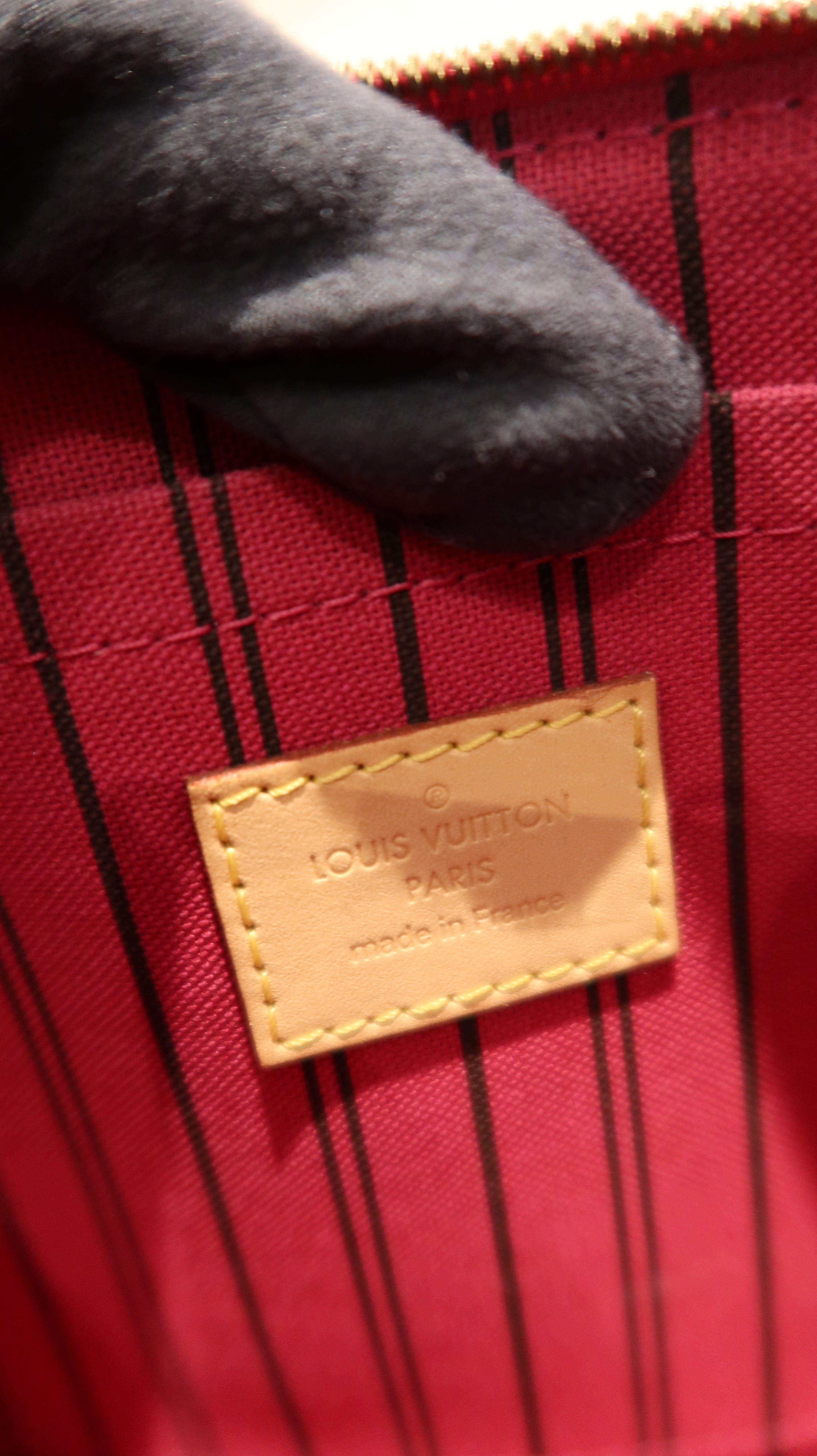 Louis Vuitton Neverfull Pochette