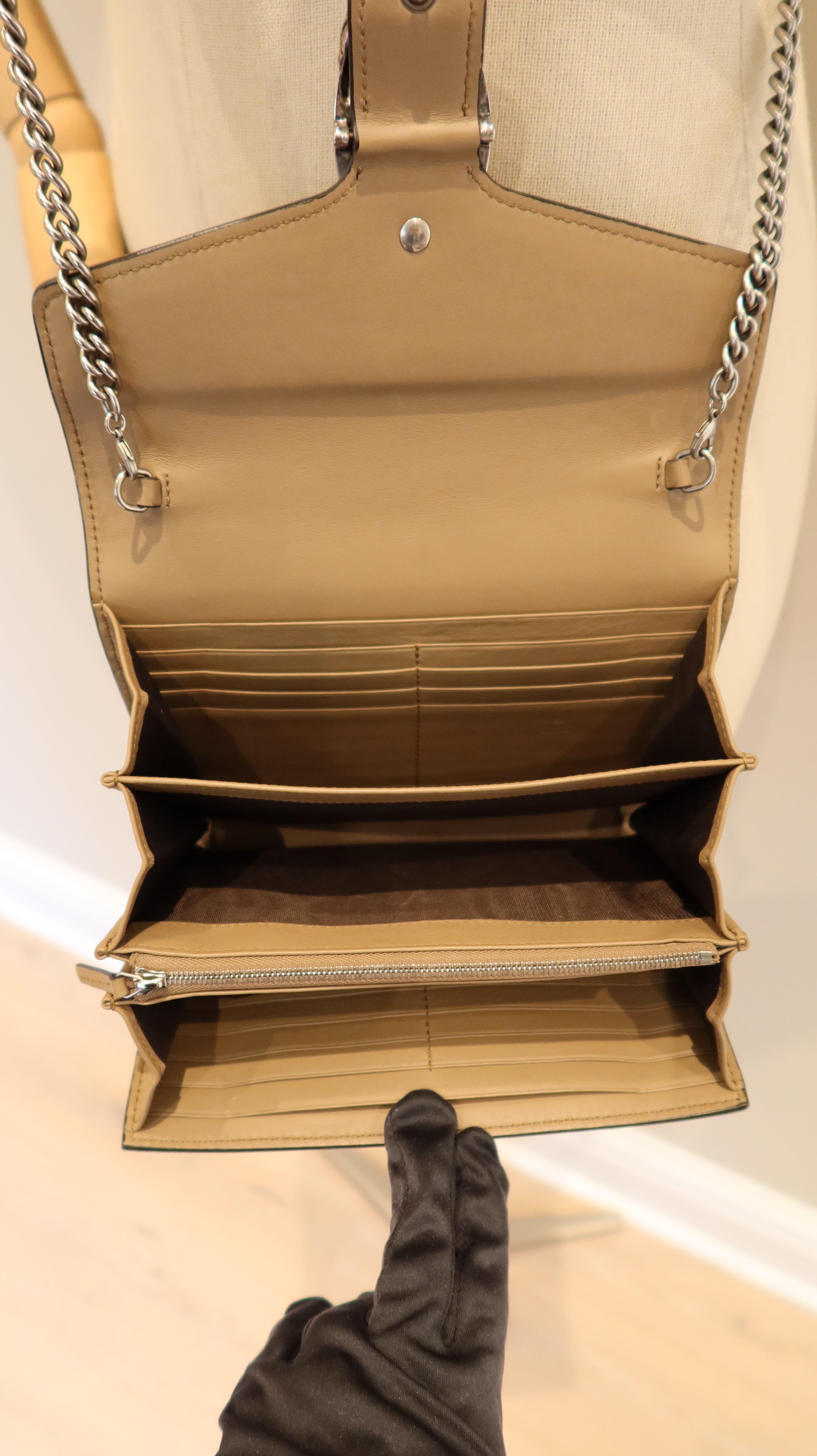 Gucci Dionysus Wallet on Chain