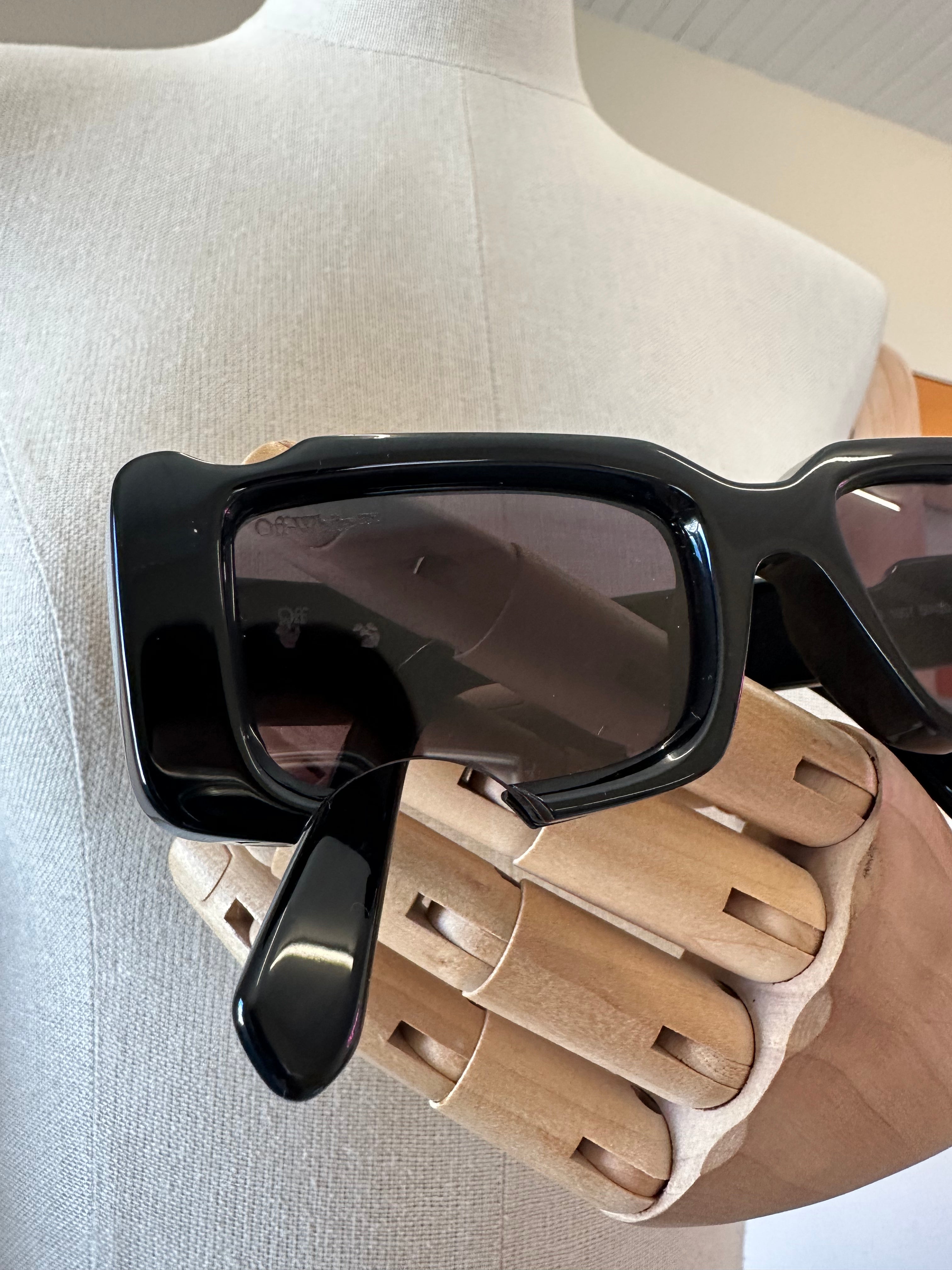 OFF WHITE Sunglasses