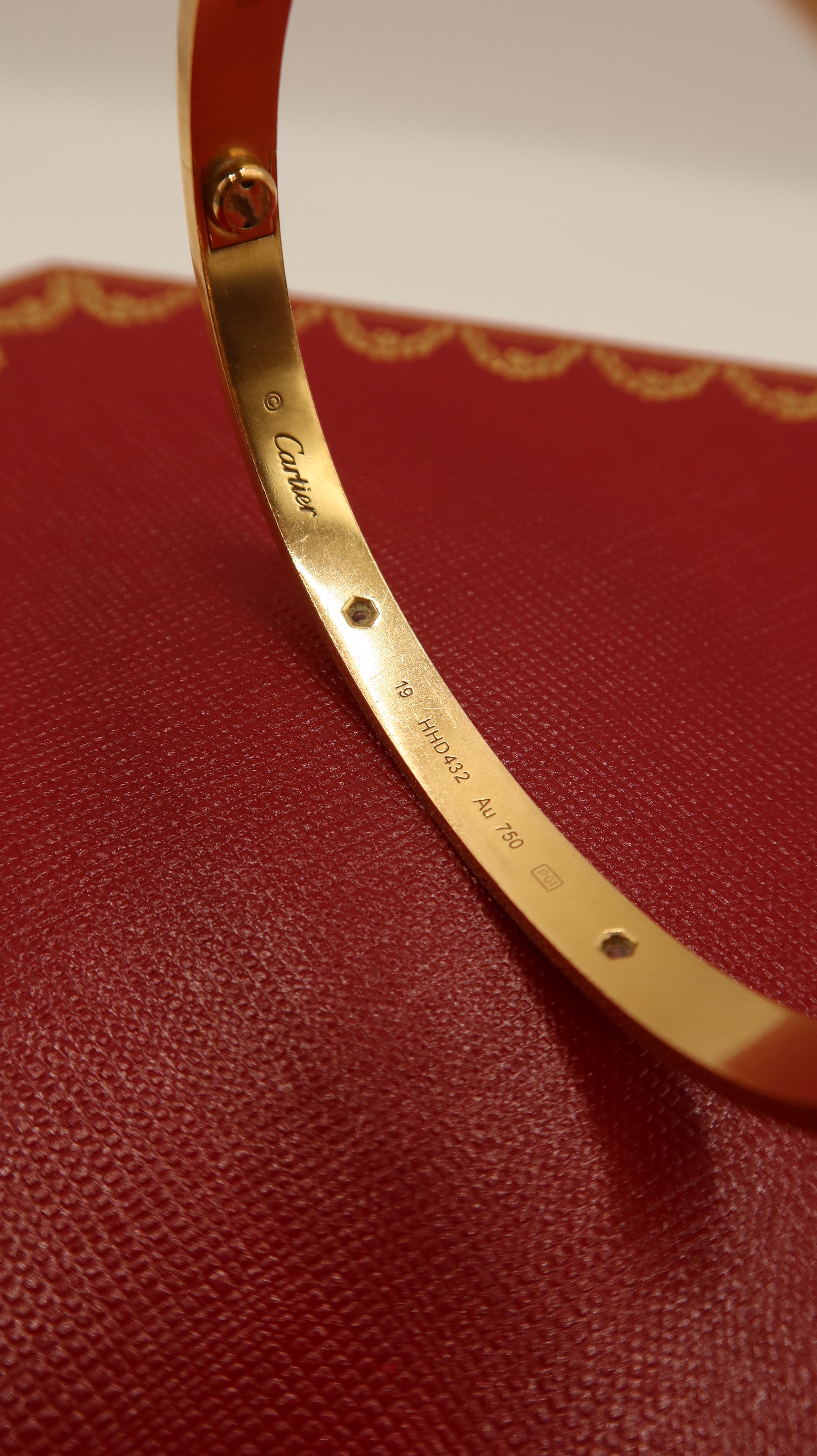 Cartier Love Bracelet (19/PG/Half Diamonds)