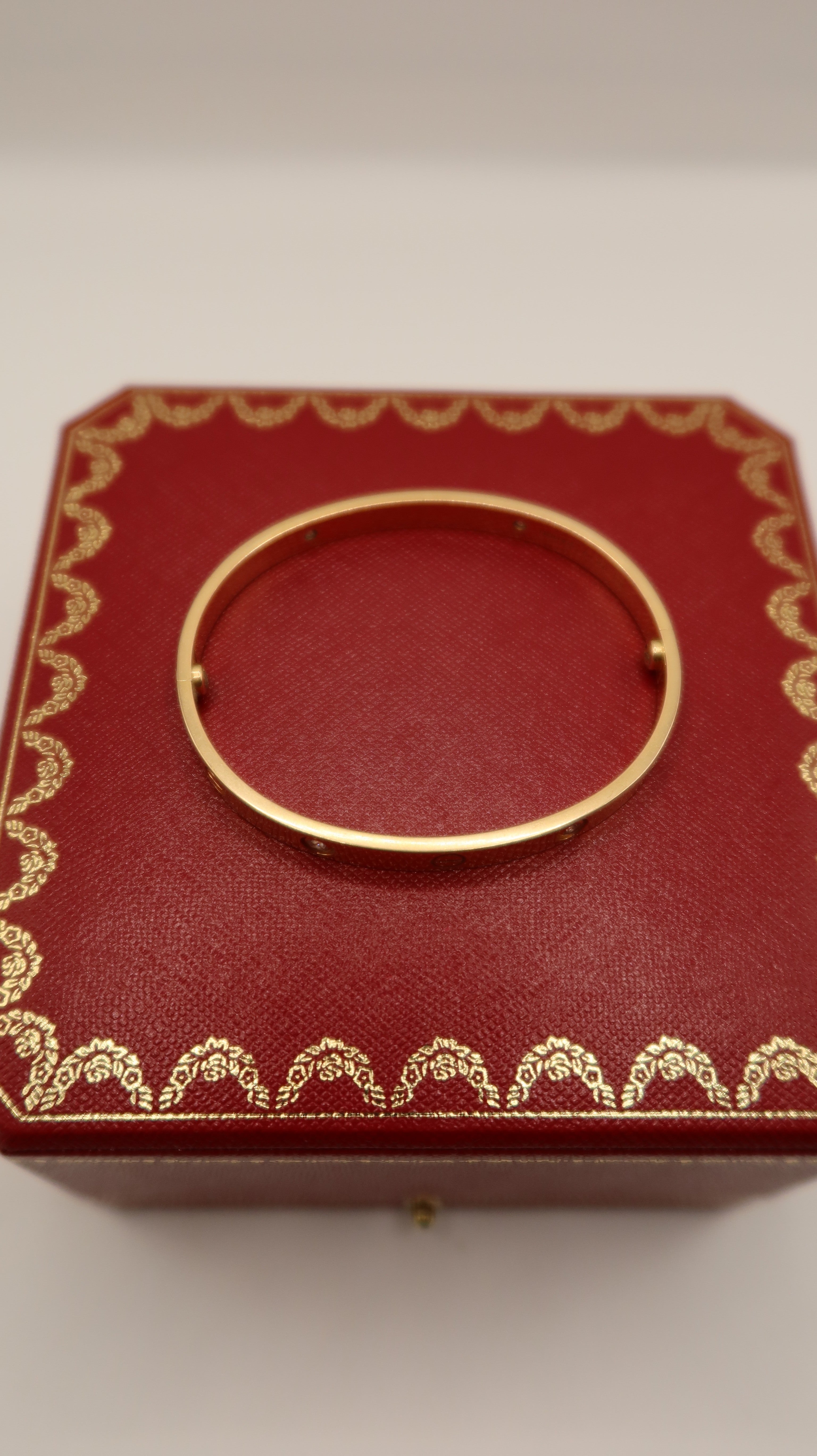 Cartier Love Bracelet (19/PG/Half Diamonds)