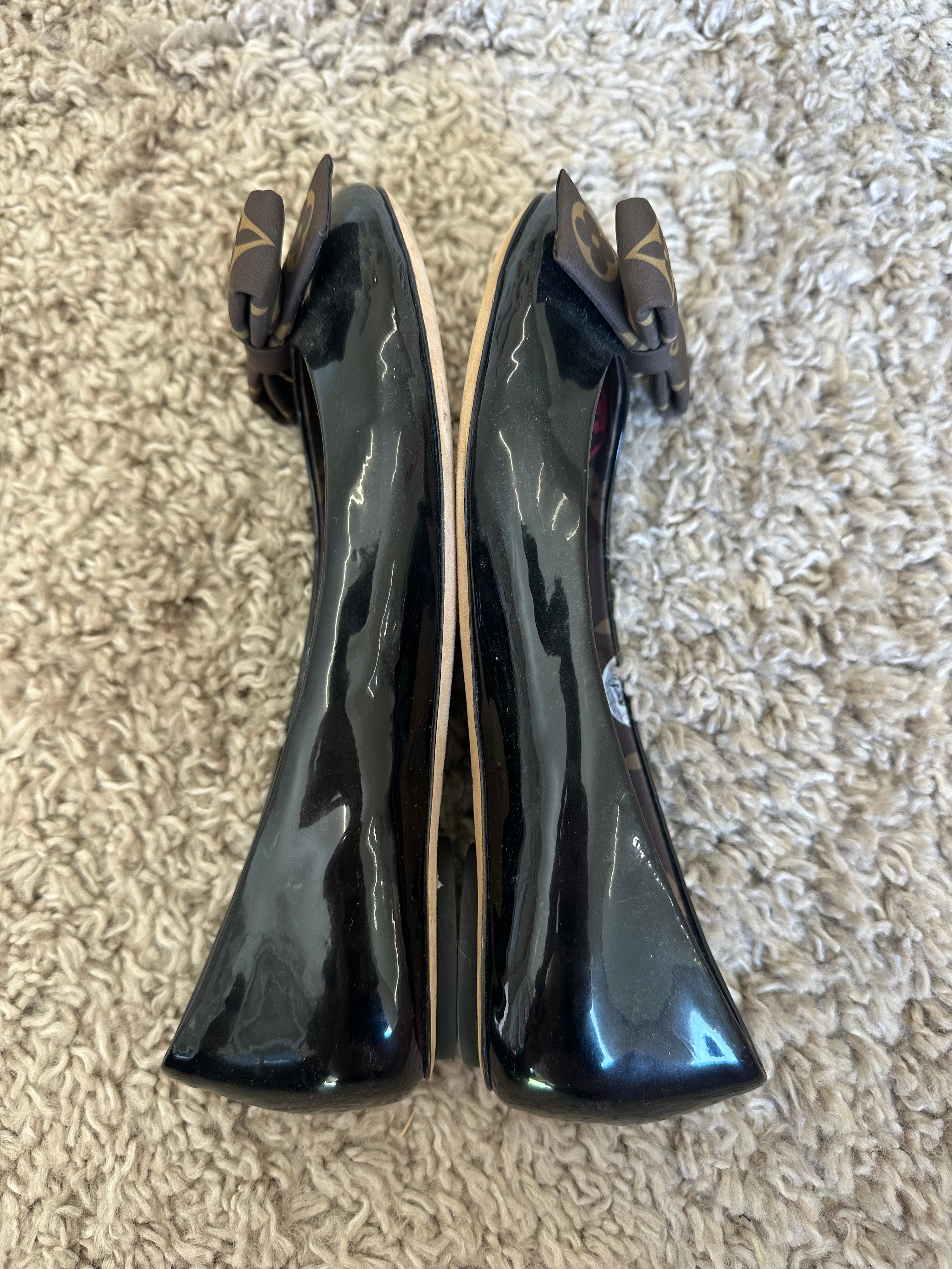 Louis Vuitton Pumps (EU35)