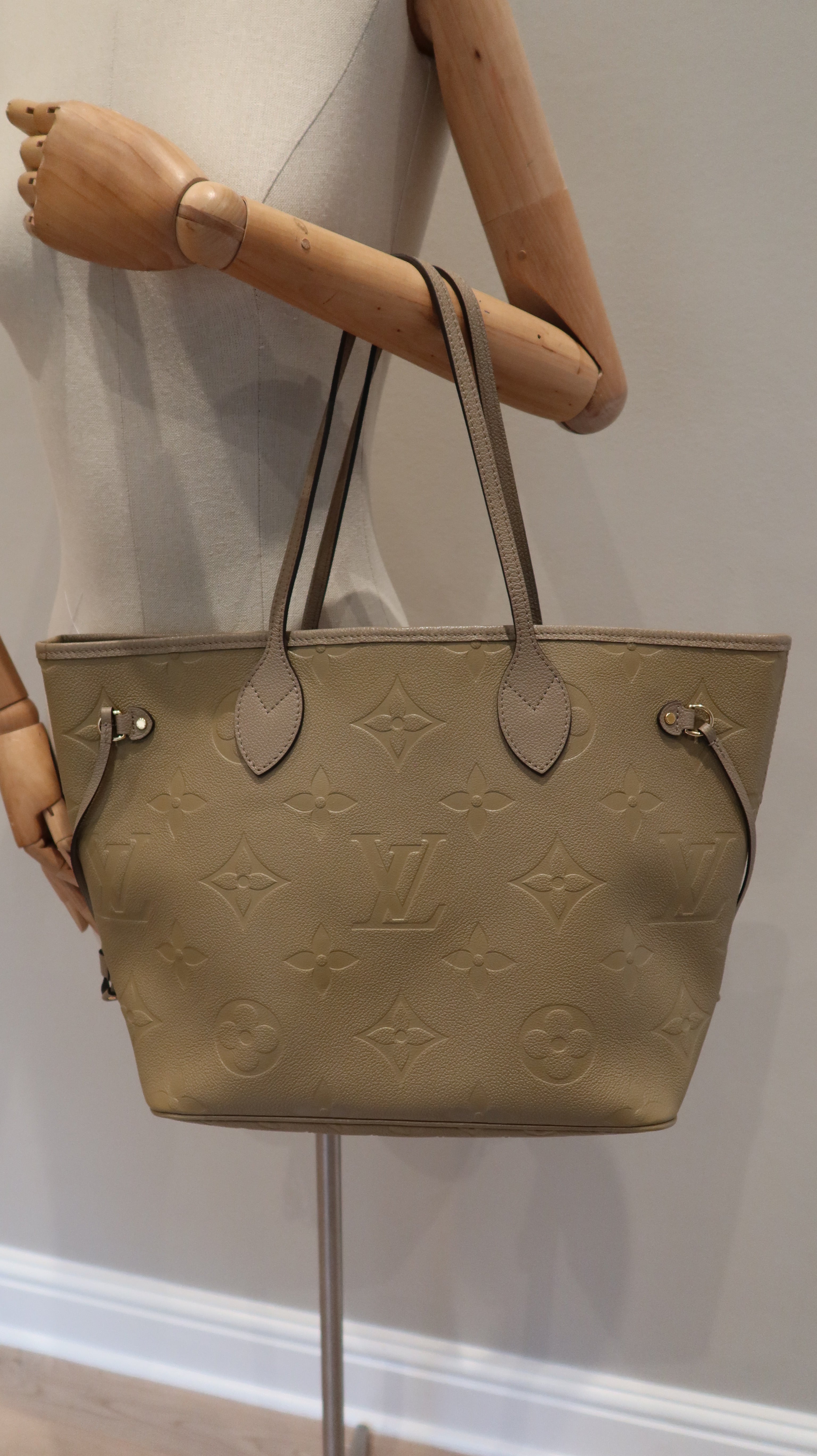 Louis Vuitton Neverfull MM