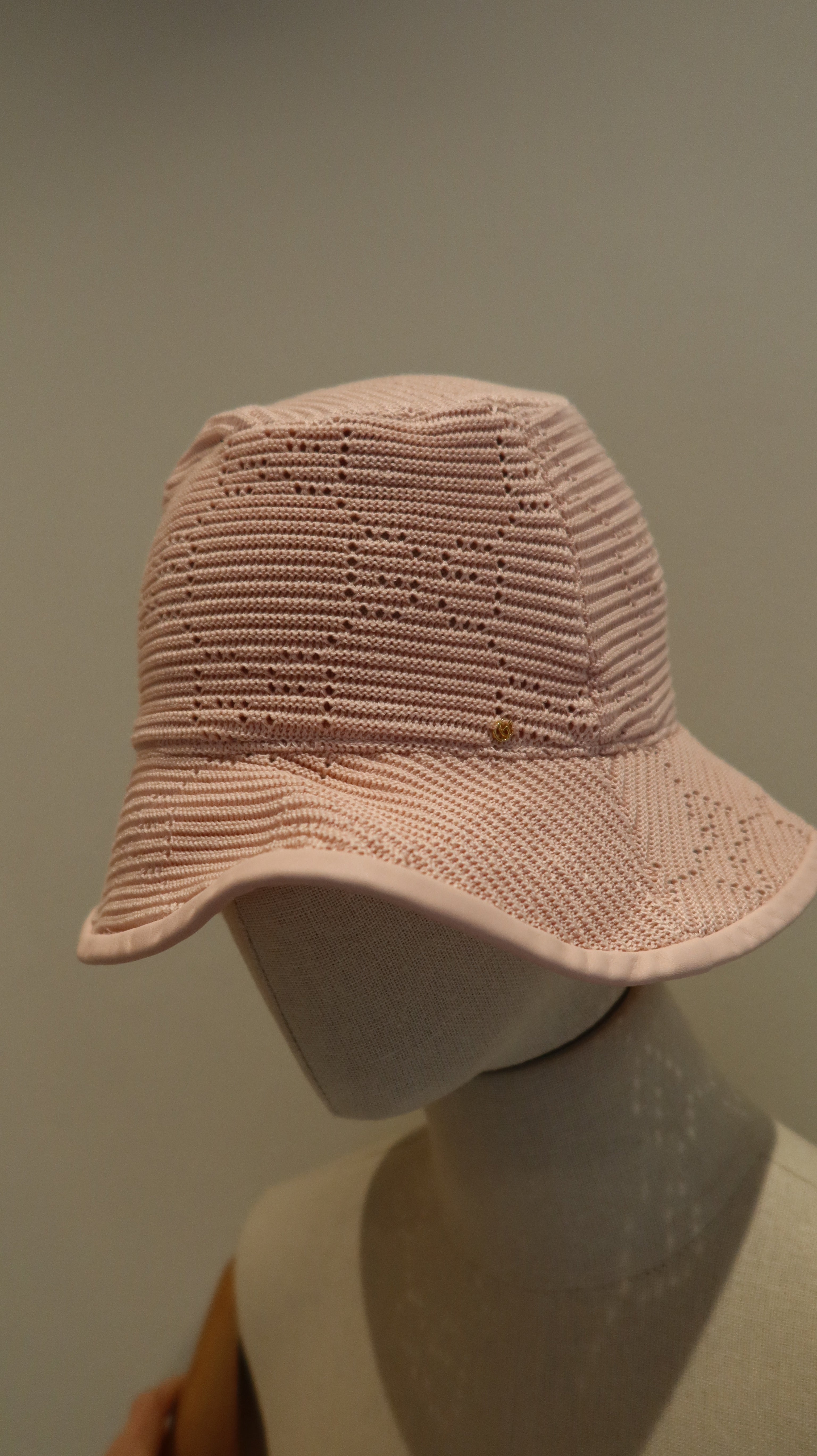 Gucci GG Malibu Crochet Bucket Hat (XS/55cm)