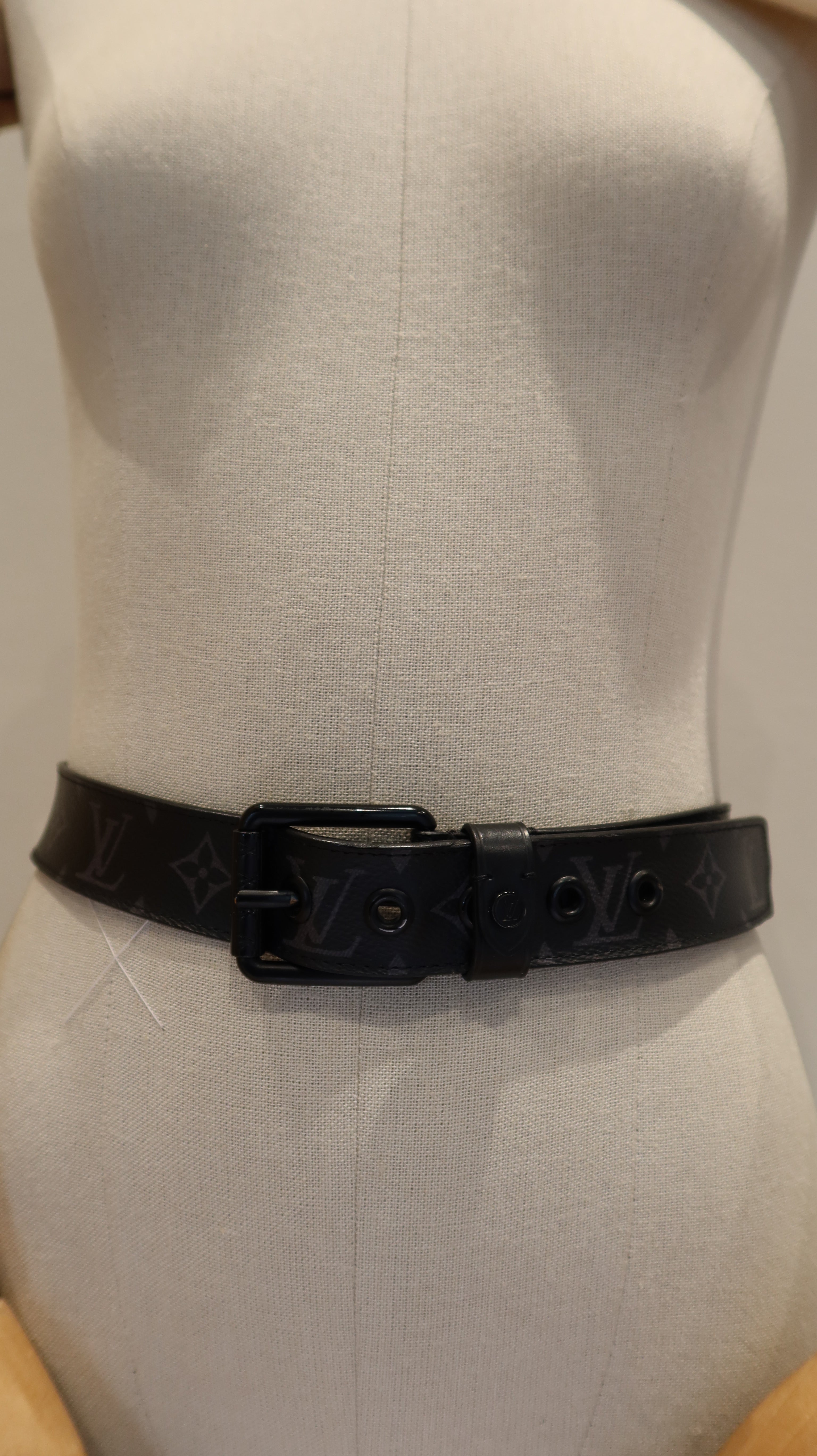 Louis Vuitton Mens Belt (100/40)