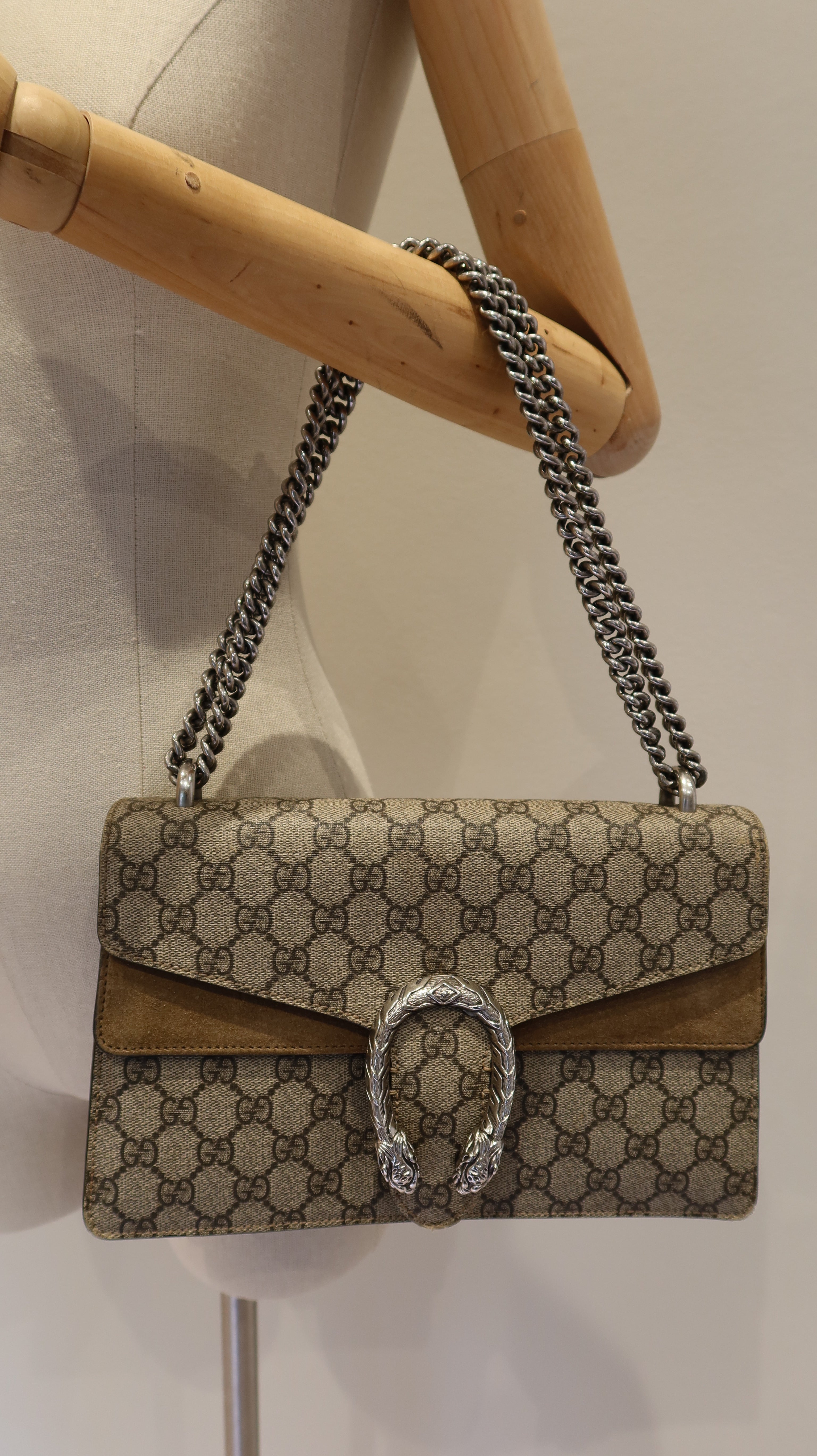 Gucci Dionysus Shoulder Bag