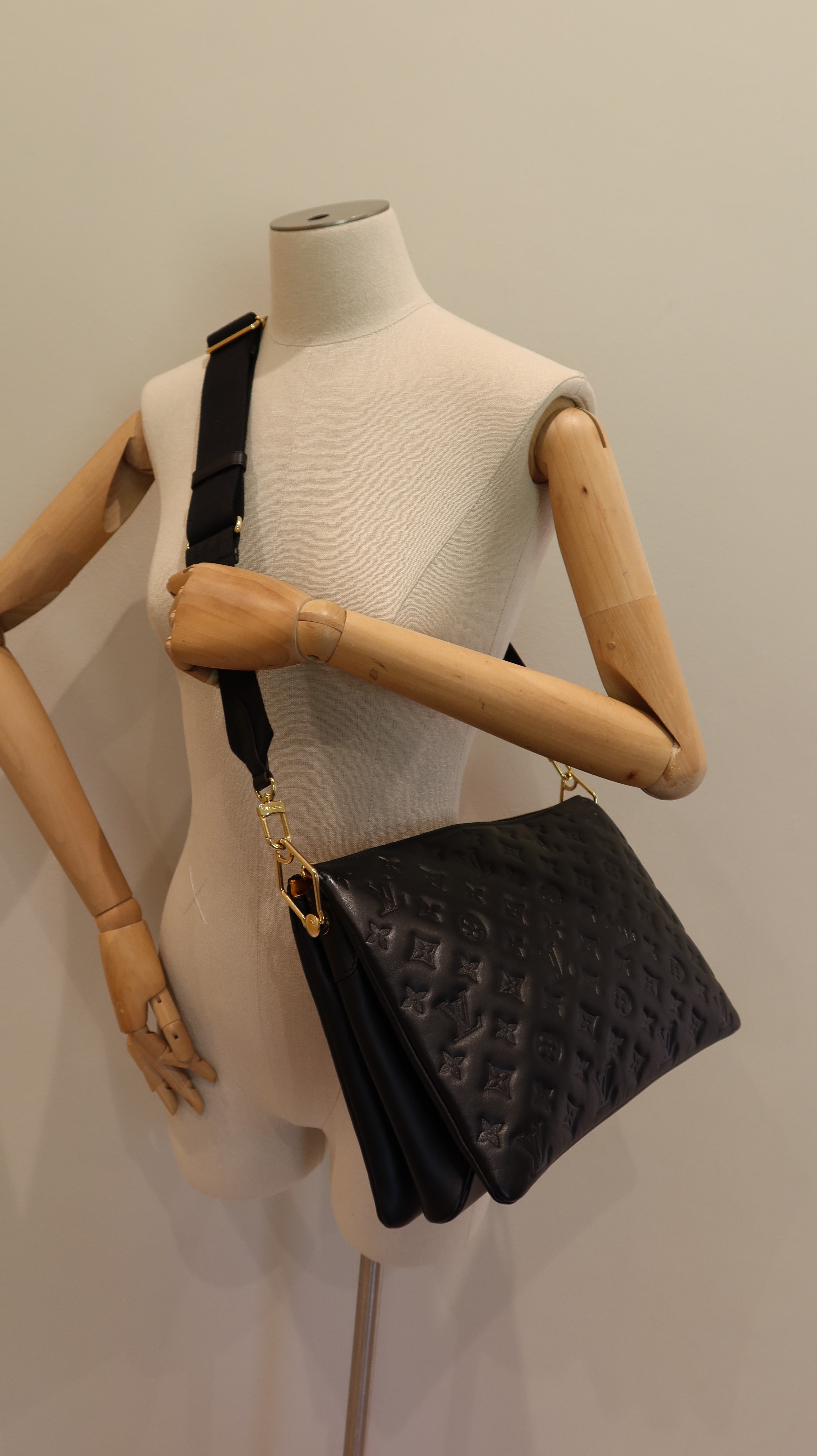 Louis Vuitton Coussin MM Bag *Full Set*
